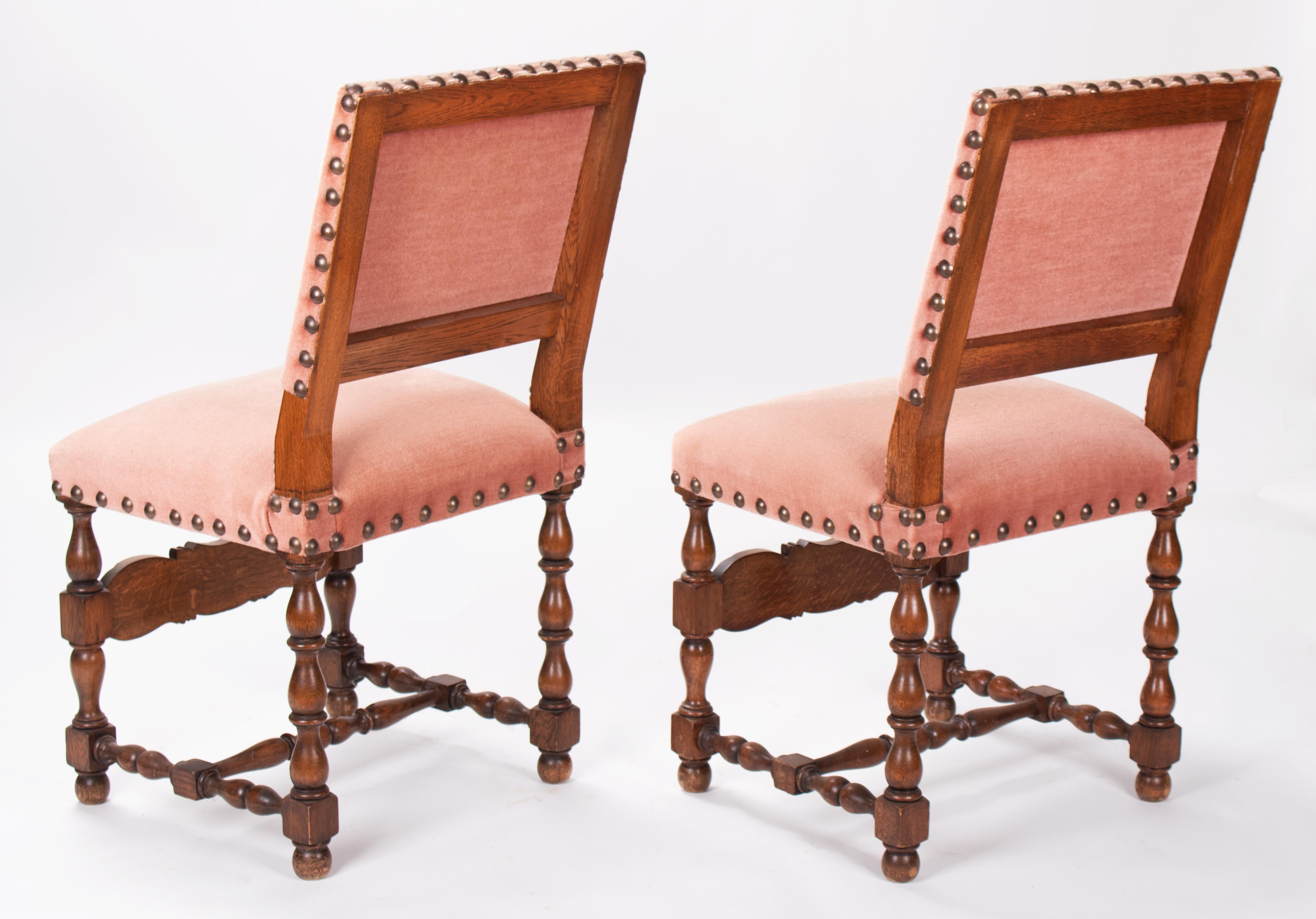 19th Century Pair of French Wooden Chairs Upholstered in Velvet For Sale 3