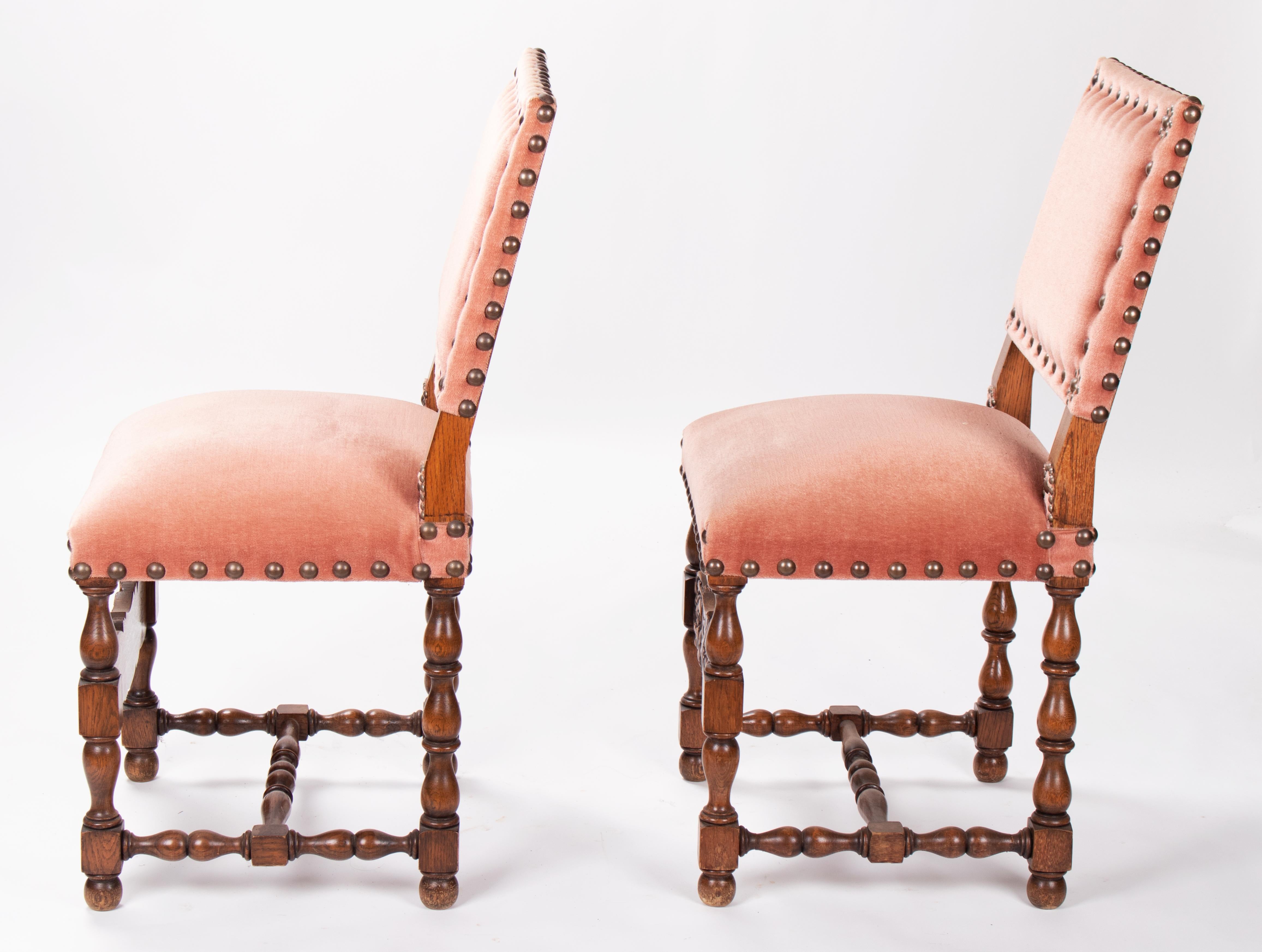 19th Century Pair of French Wooden Chairs Upholstered in Velvet For Sale 4