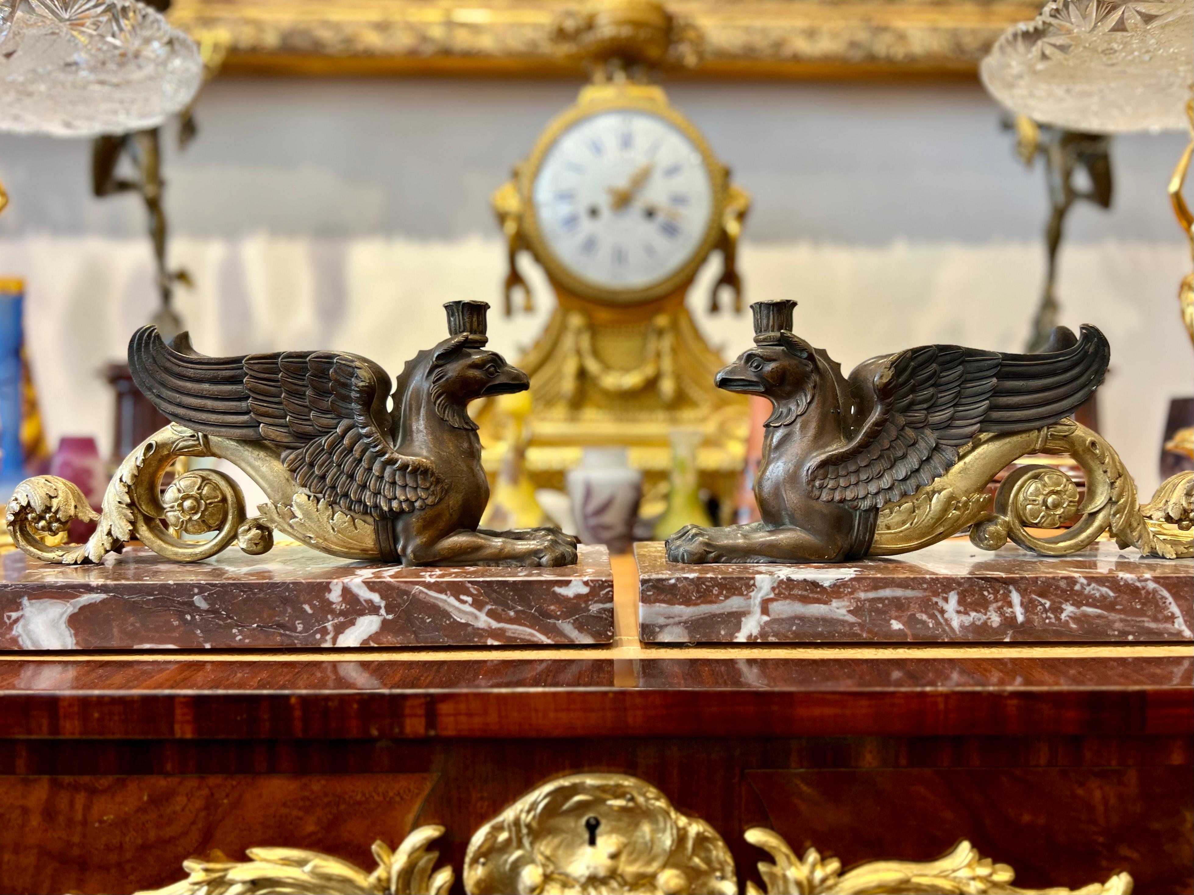 19th Century Pair of Gilded Bronze Gryphon Statuettes Mounted on Marble For Sale 4