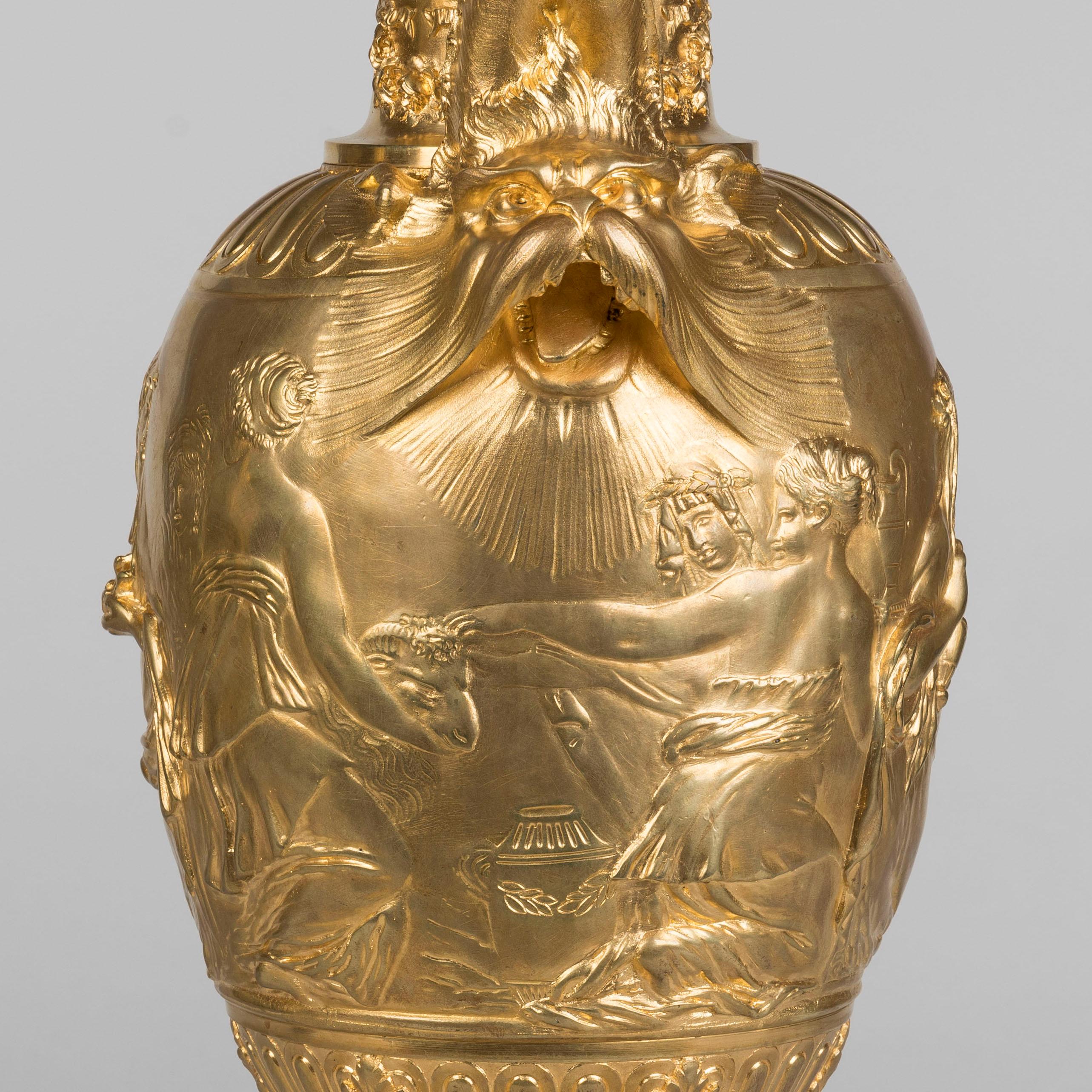 XIXe siècle Paire de vases en bronze doré du 19e siècle Dessinés par Clodion Fait par Barbedienne en vente