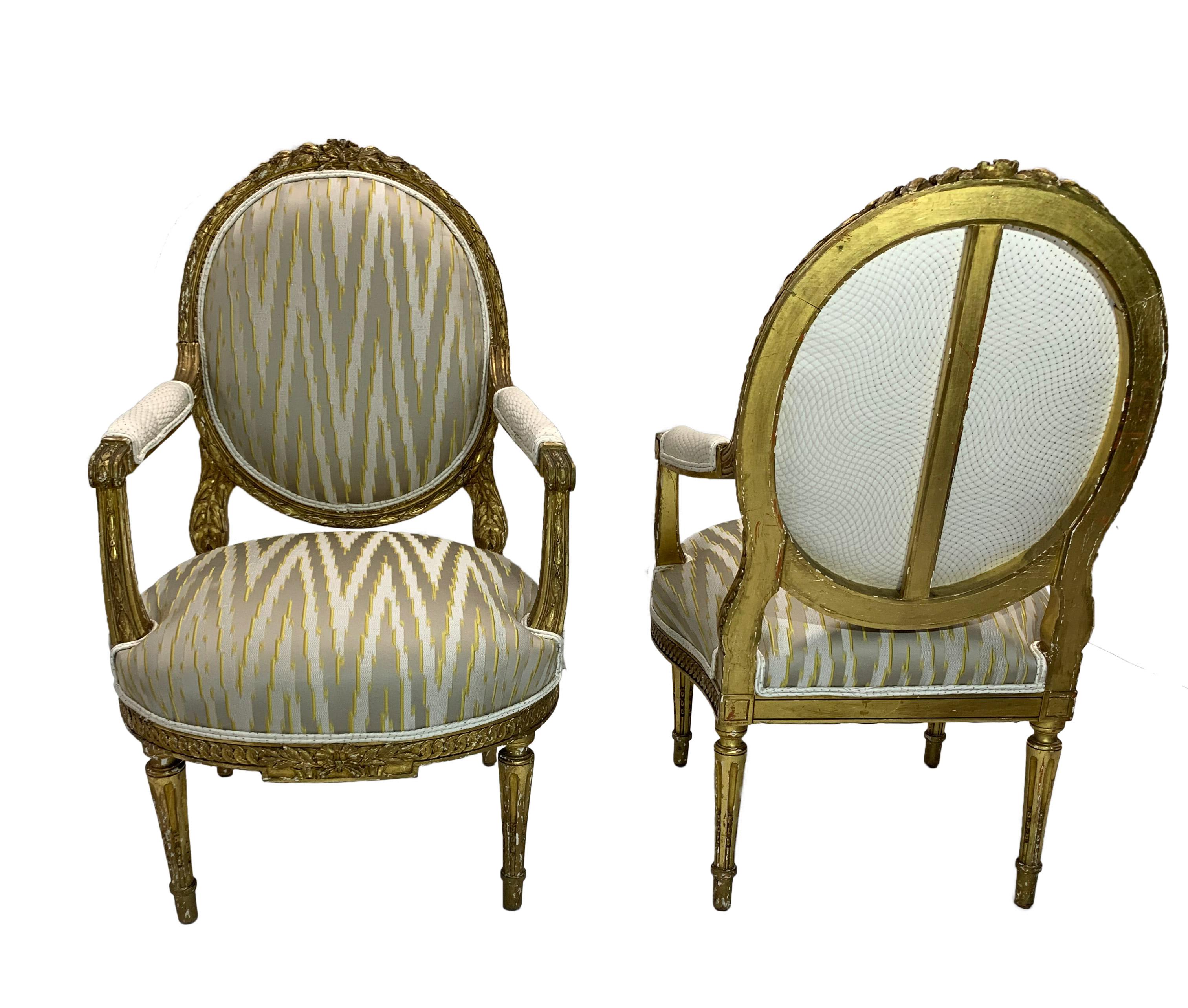 19th Century Pair of Giltwood Louis XVI Style French Oval Back Armchairs For Sale 4