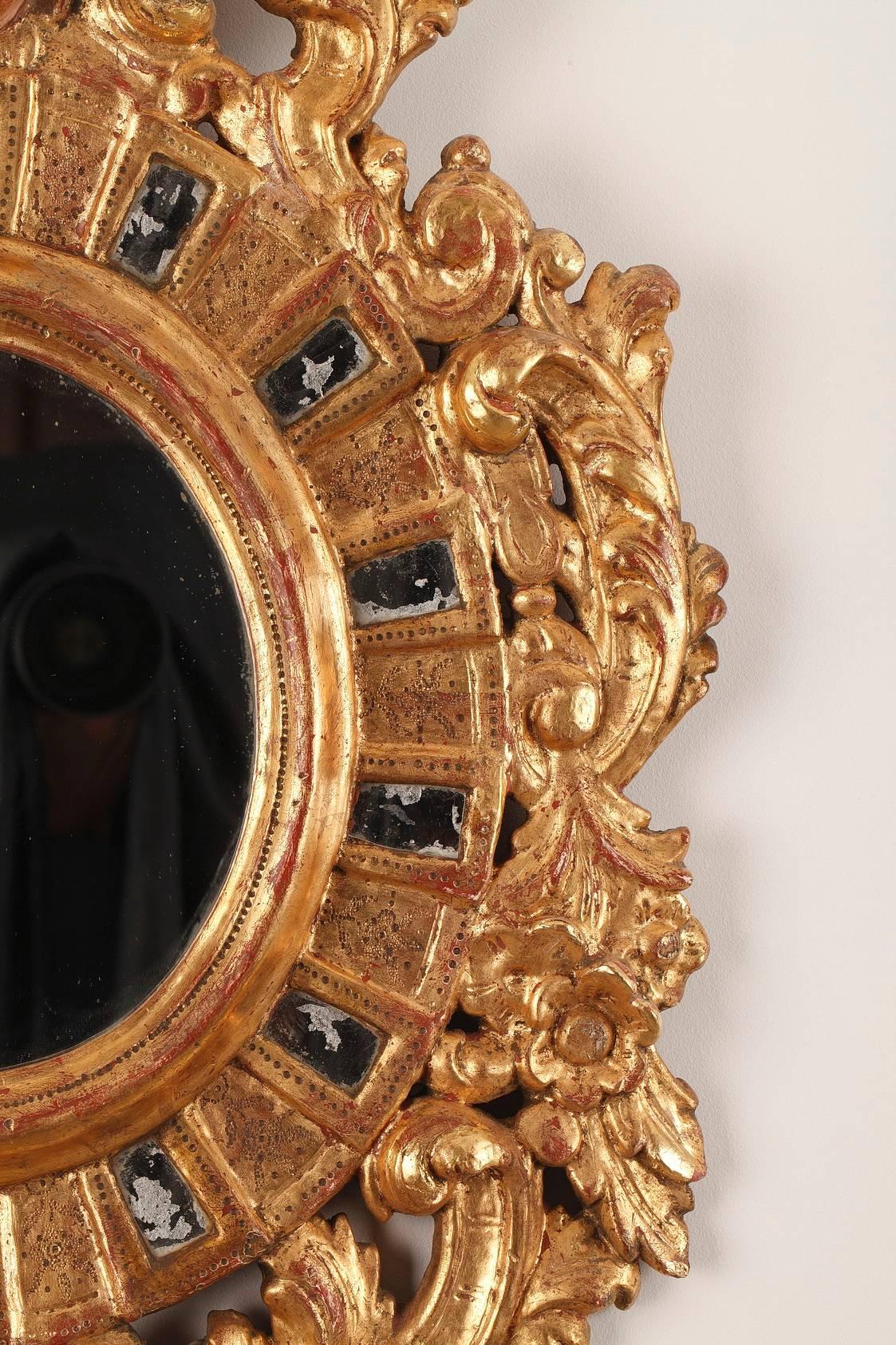 Paire de miroirs en bois doré de style vénitien du XIXe siècle en vente 2