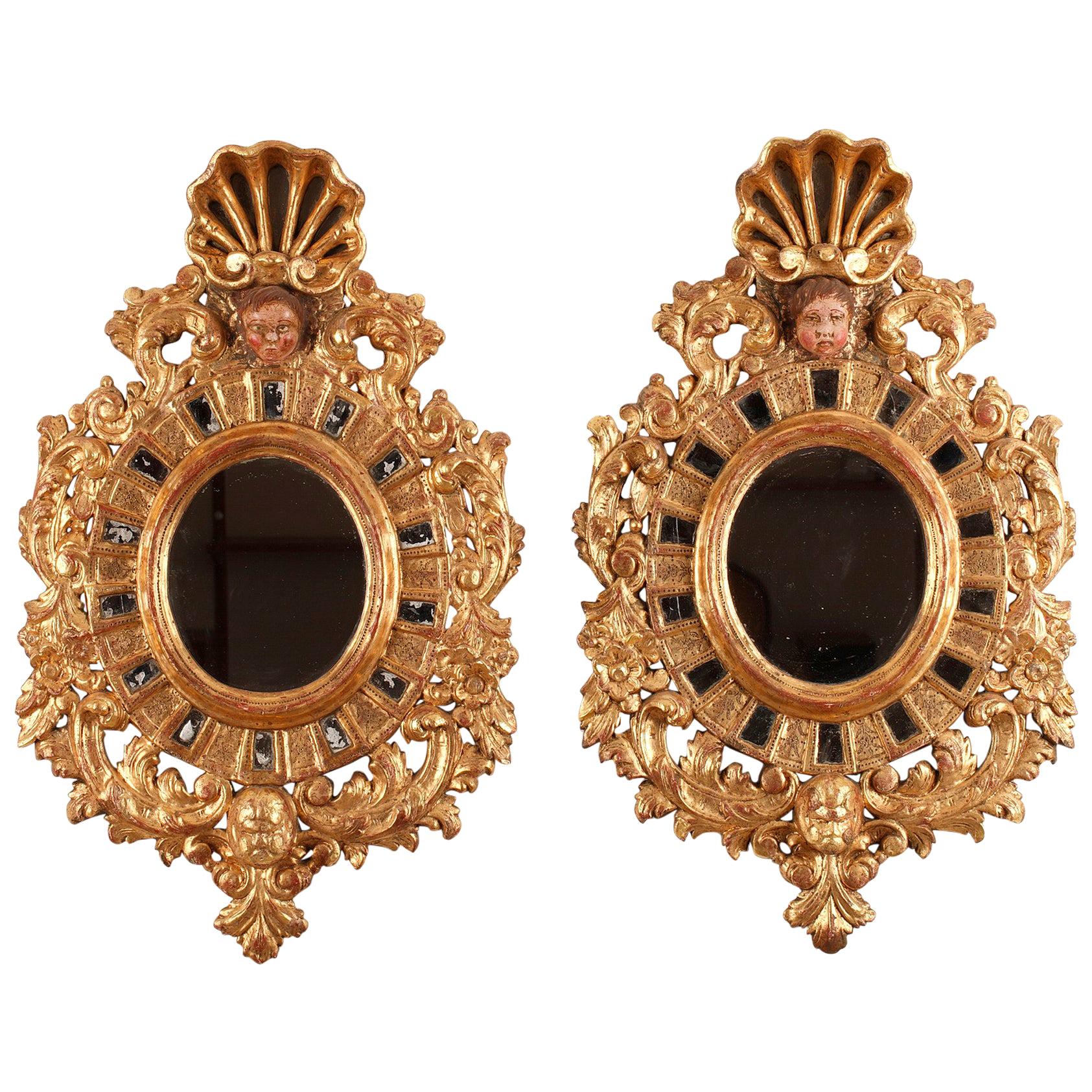 Paire de miroirs en bois doré de style vénitien du XIXe siècle en vente