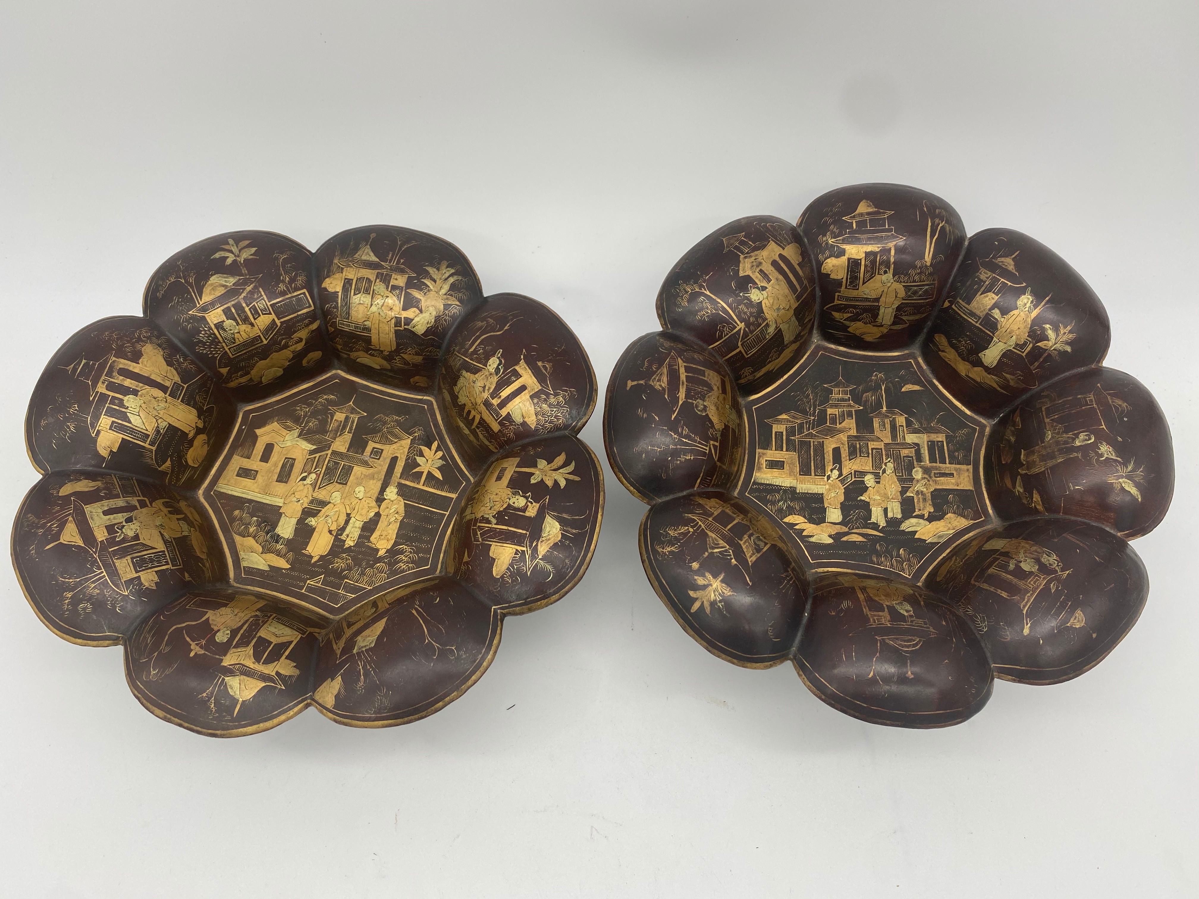 19th Century Pair of Golden Black Lacquer Chinese Plates For Sale 7