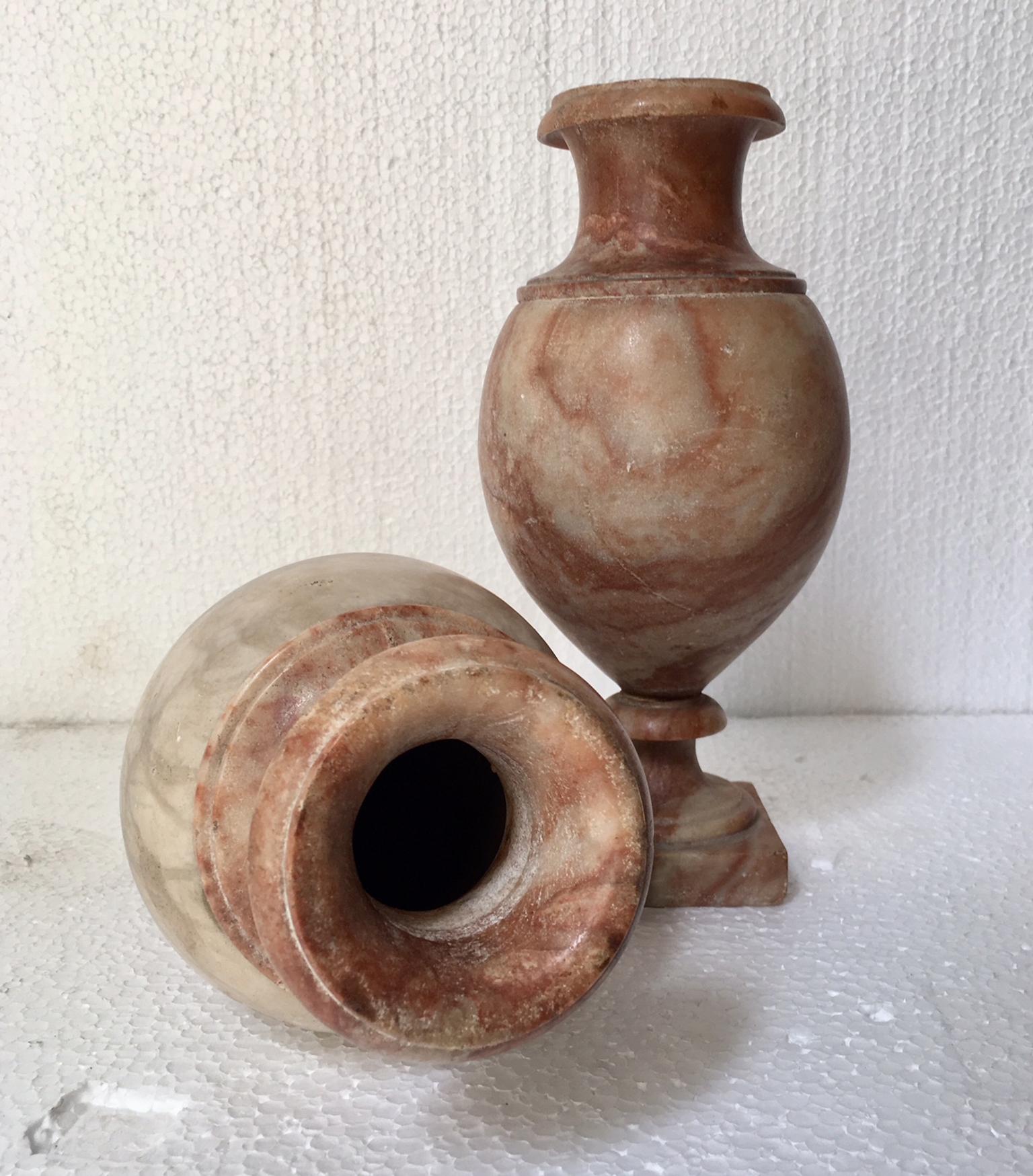 19th Century Pair of Grand Tour Alabaster Vases In Good Condition In Madrid, ES