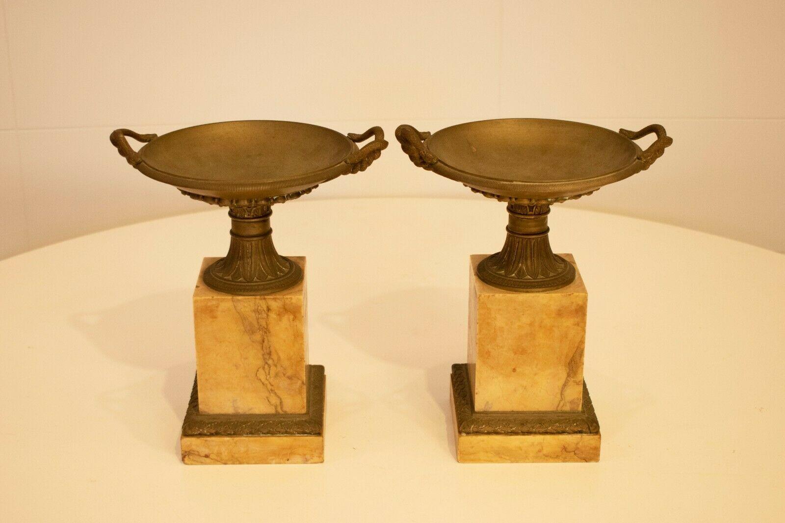 Neoclassical Pair of Grand Tour Marble and Brass Tazzas, c.1850-1860 For Sale