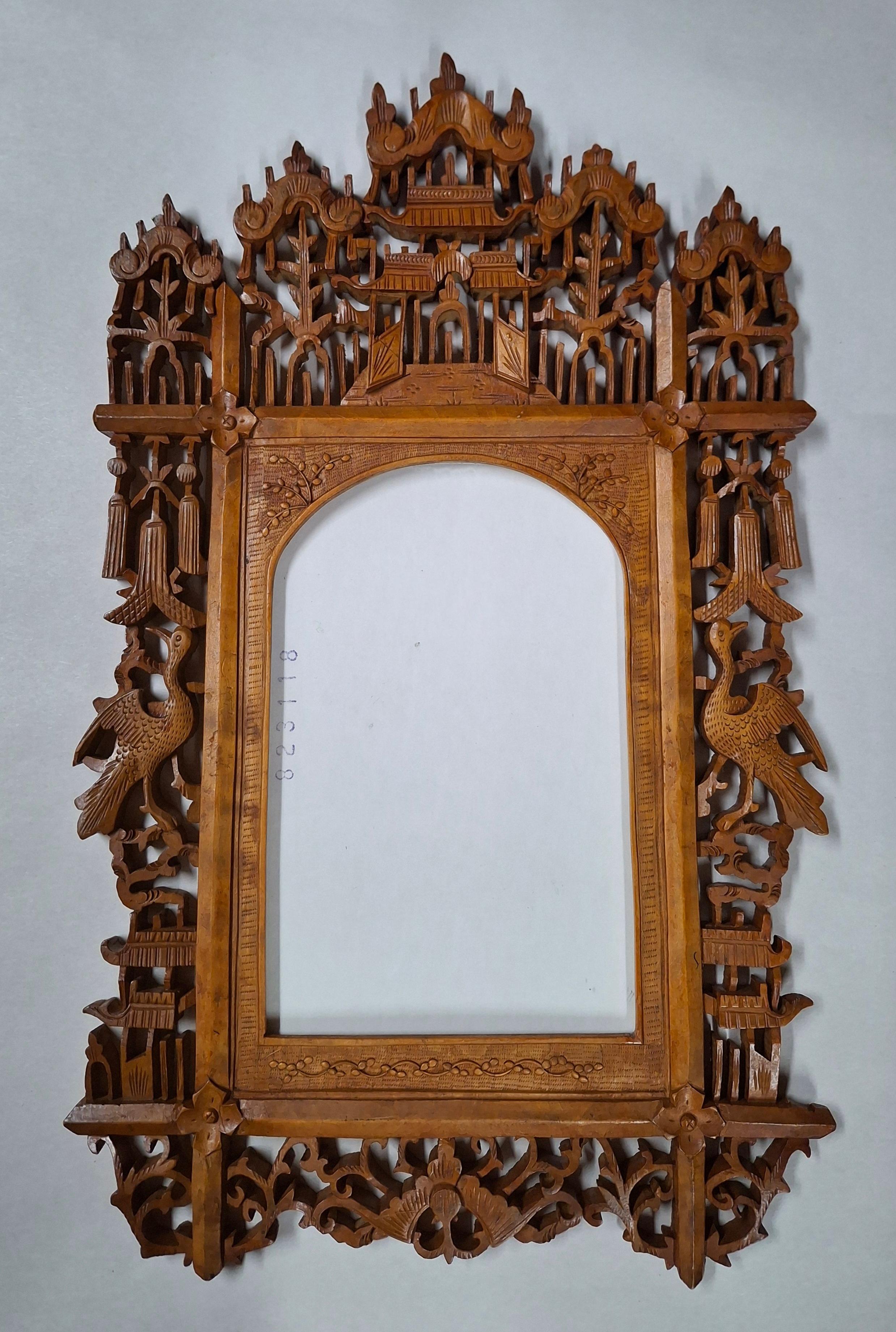 19th Century Pair of Hand Carved Anglo Indian Teak Wood Picture Frames For Sale 1