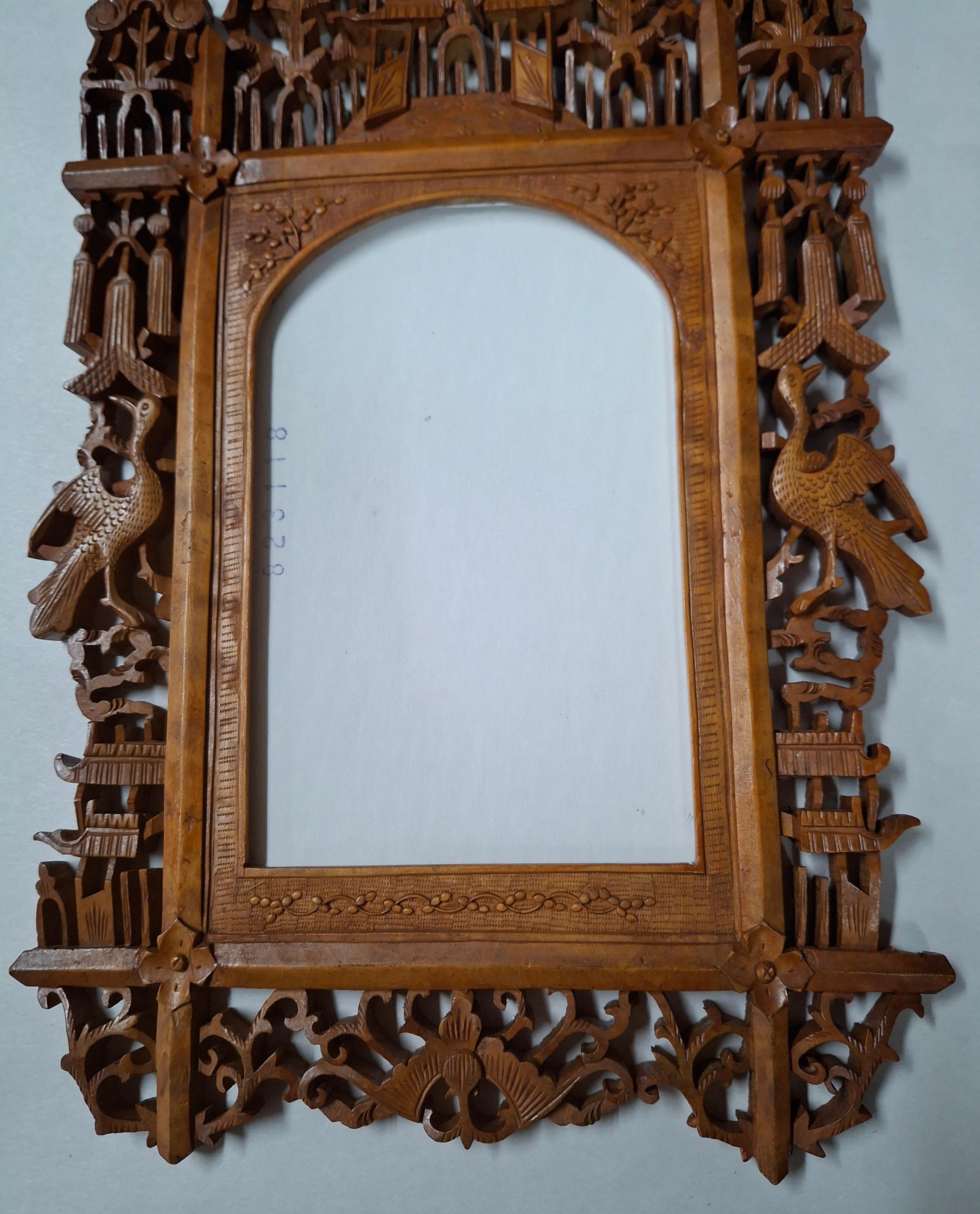 19th Century Pair of Hand Carved Anglo Indian Teak Wood Picture Frames For Sale 2