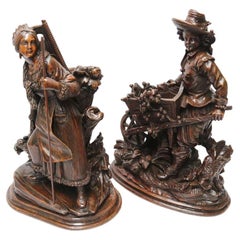 Paar uralte Schwarzwaldfiguren aus dem 19. Jahrhundert, um 1850