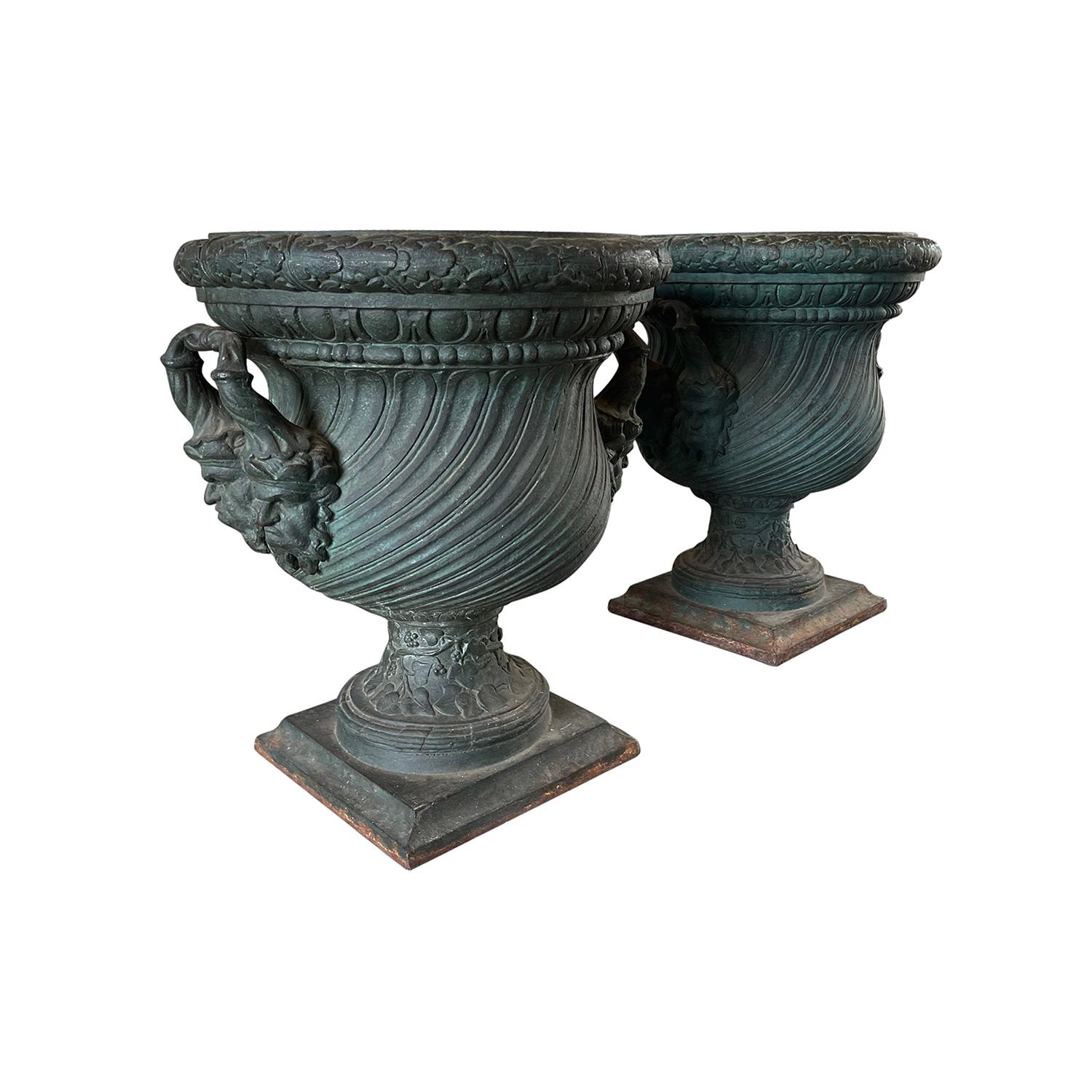 19th Century Pair of Ile de France Urns - Antique French Cast Iron Planters In Good Condition For Sale In West Palm Beach, FL