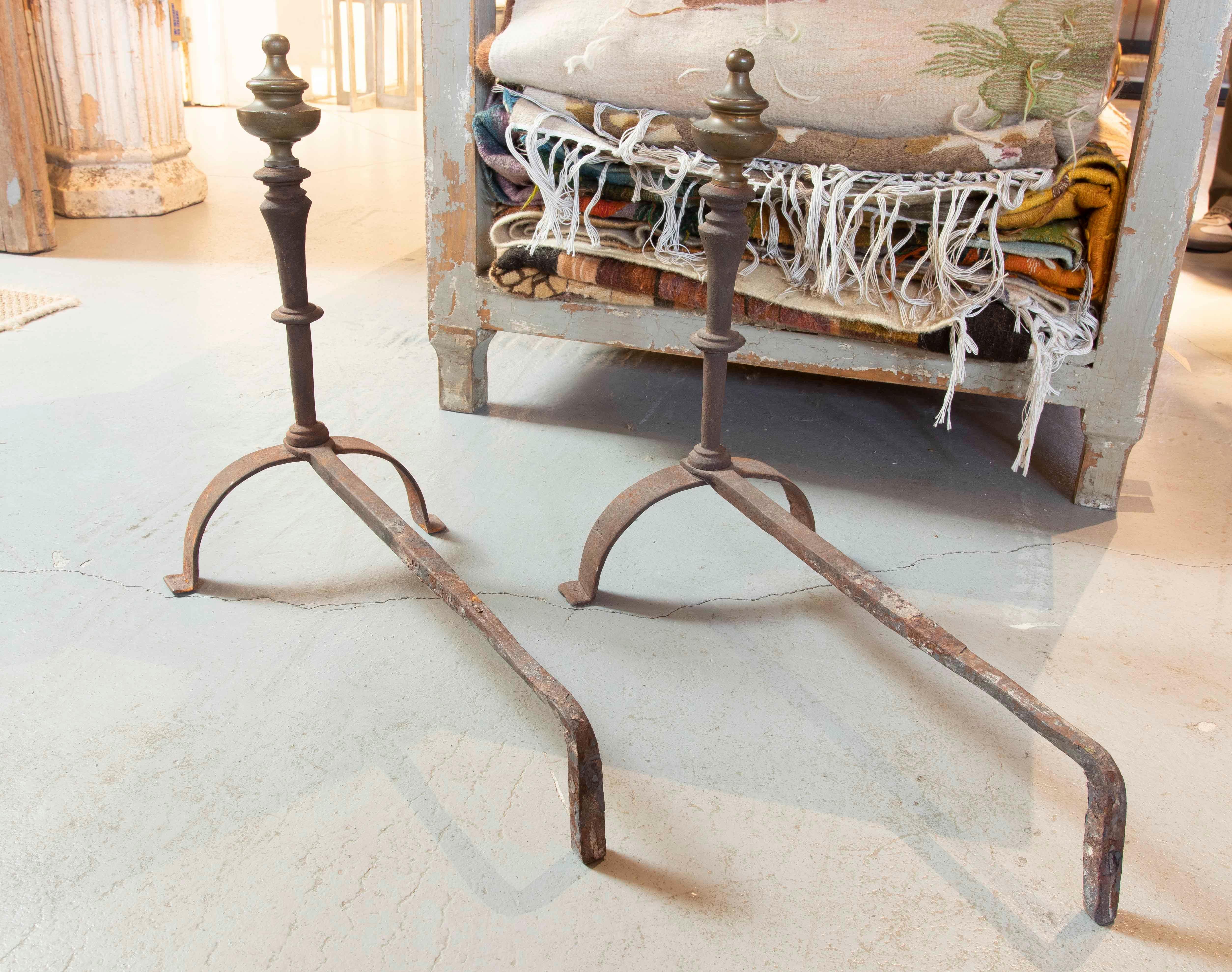 19th Century Pair of Iron and Bronze Chimney Moorings In Good Condition For Sale In Marbella, ES