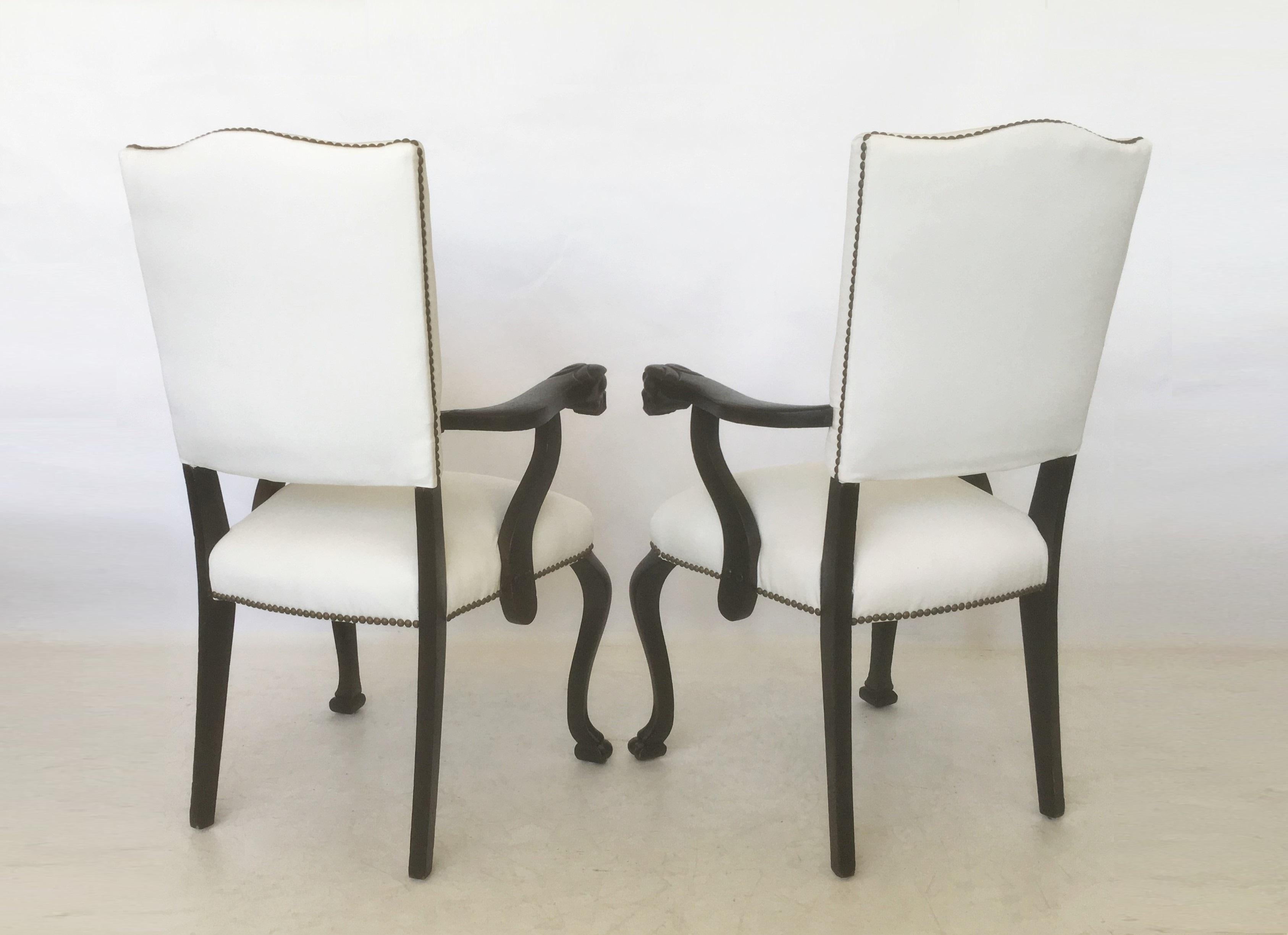 19th Century Pair of Italian Carved Walnut Armchairs For Sale 6