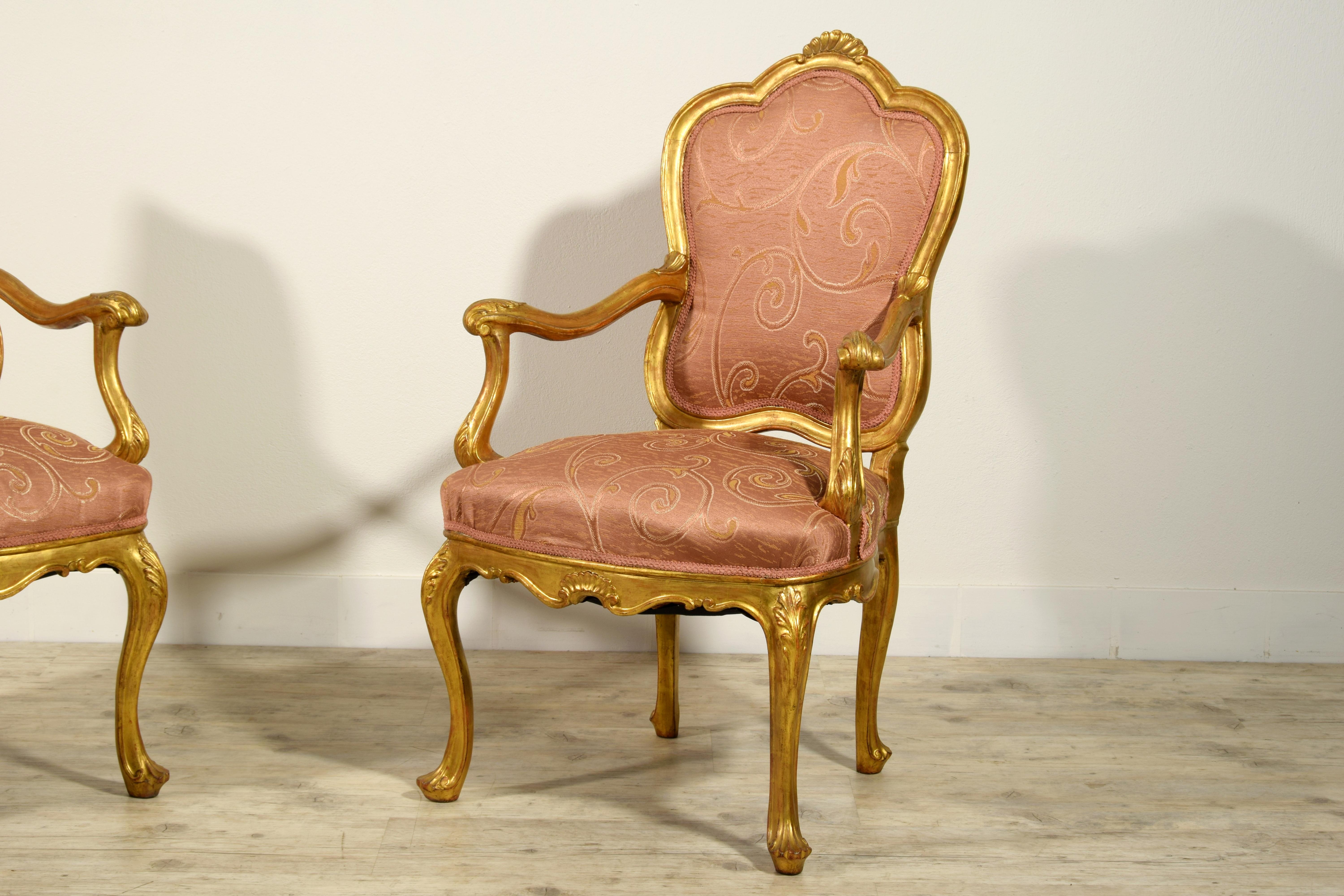 19th Century, Pair of Italian Giltwood Armchairs For Sale 1