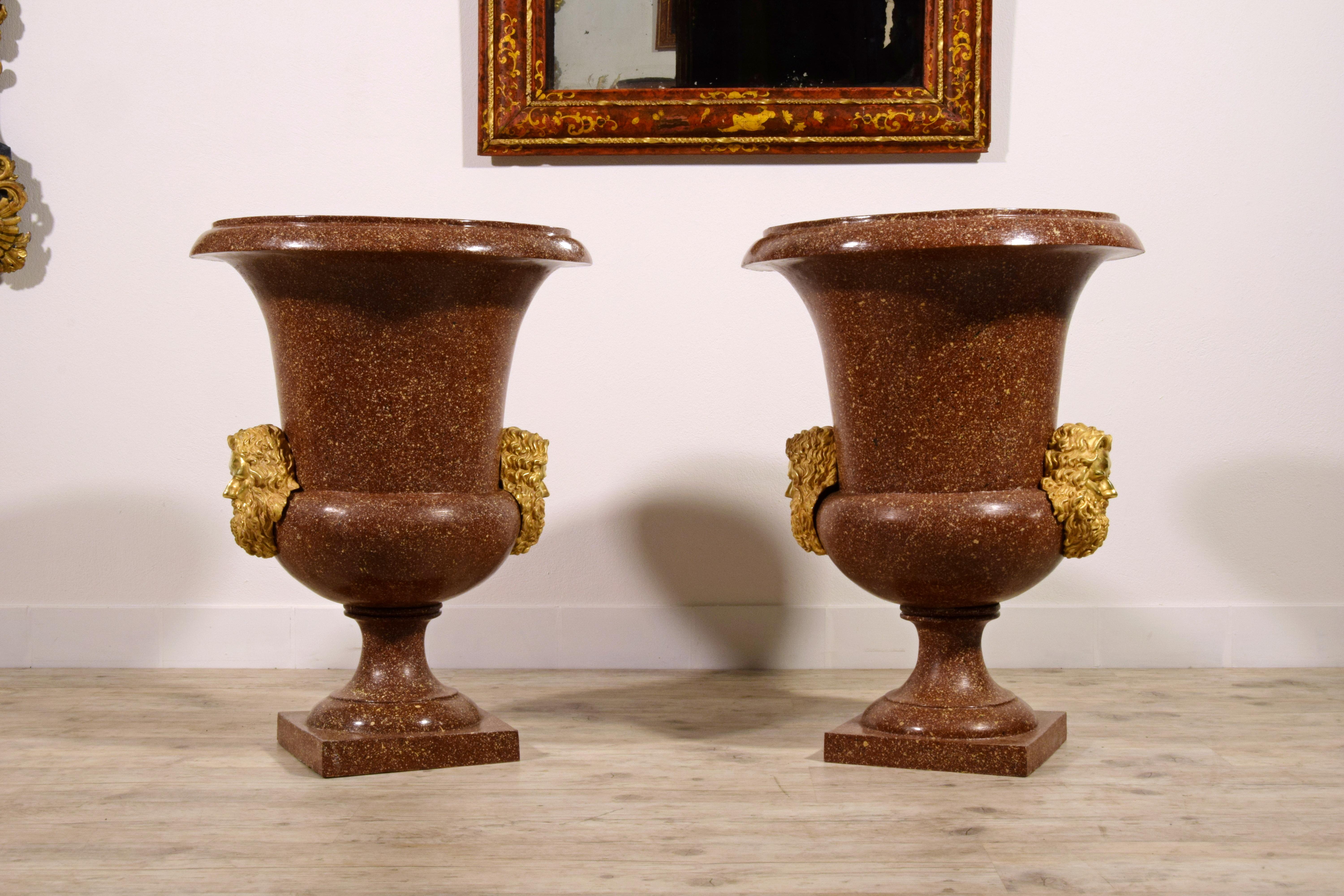 19th Century, Pair of Italian Lacquered Bronze Vases  For Sale 6