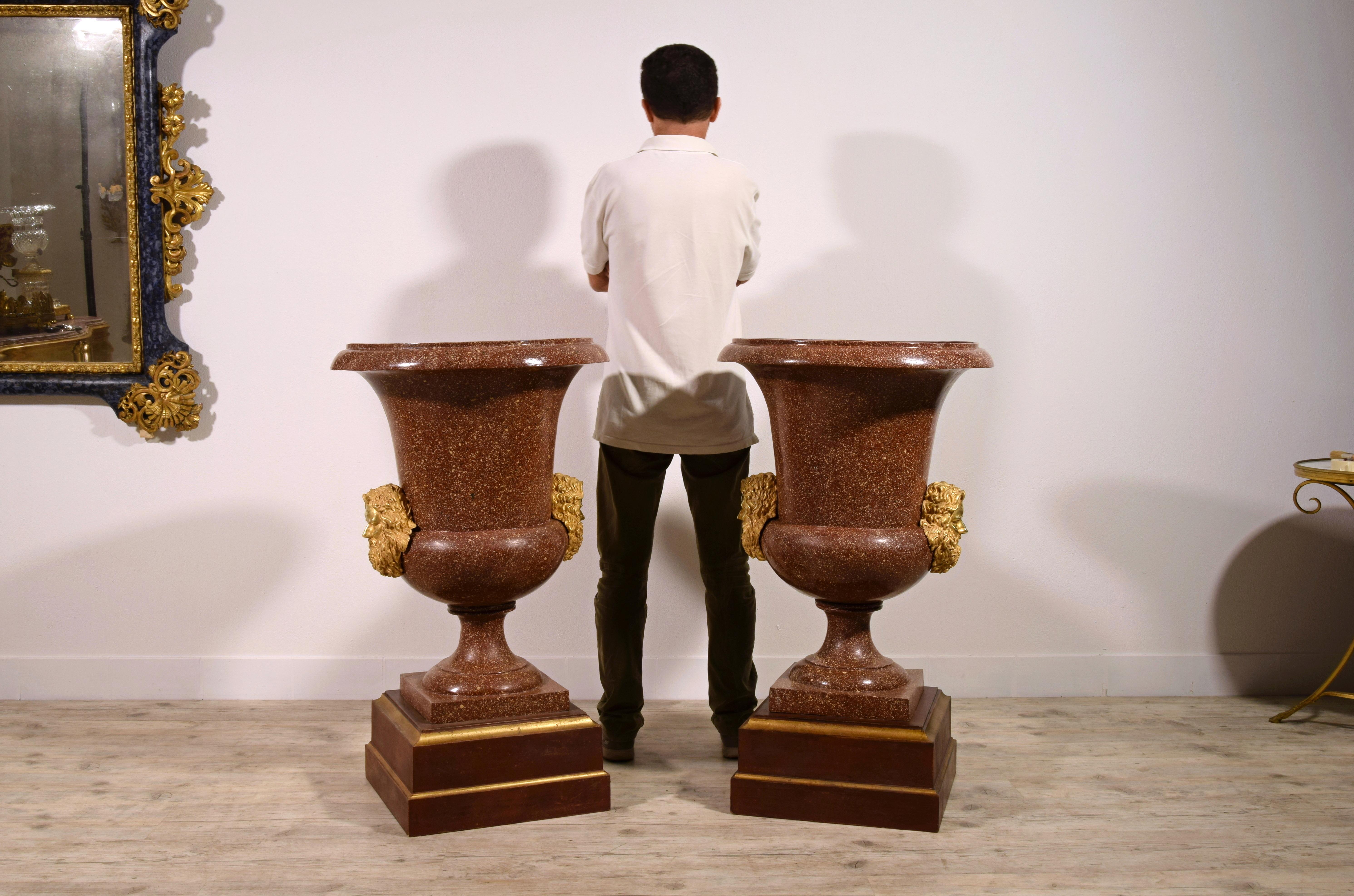 19th Century, Pair of Italian Lacquered Bronze Vases  For Sale 8