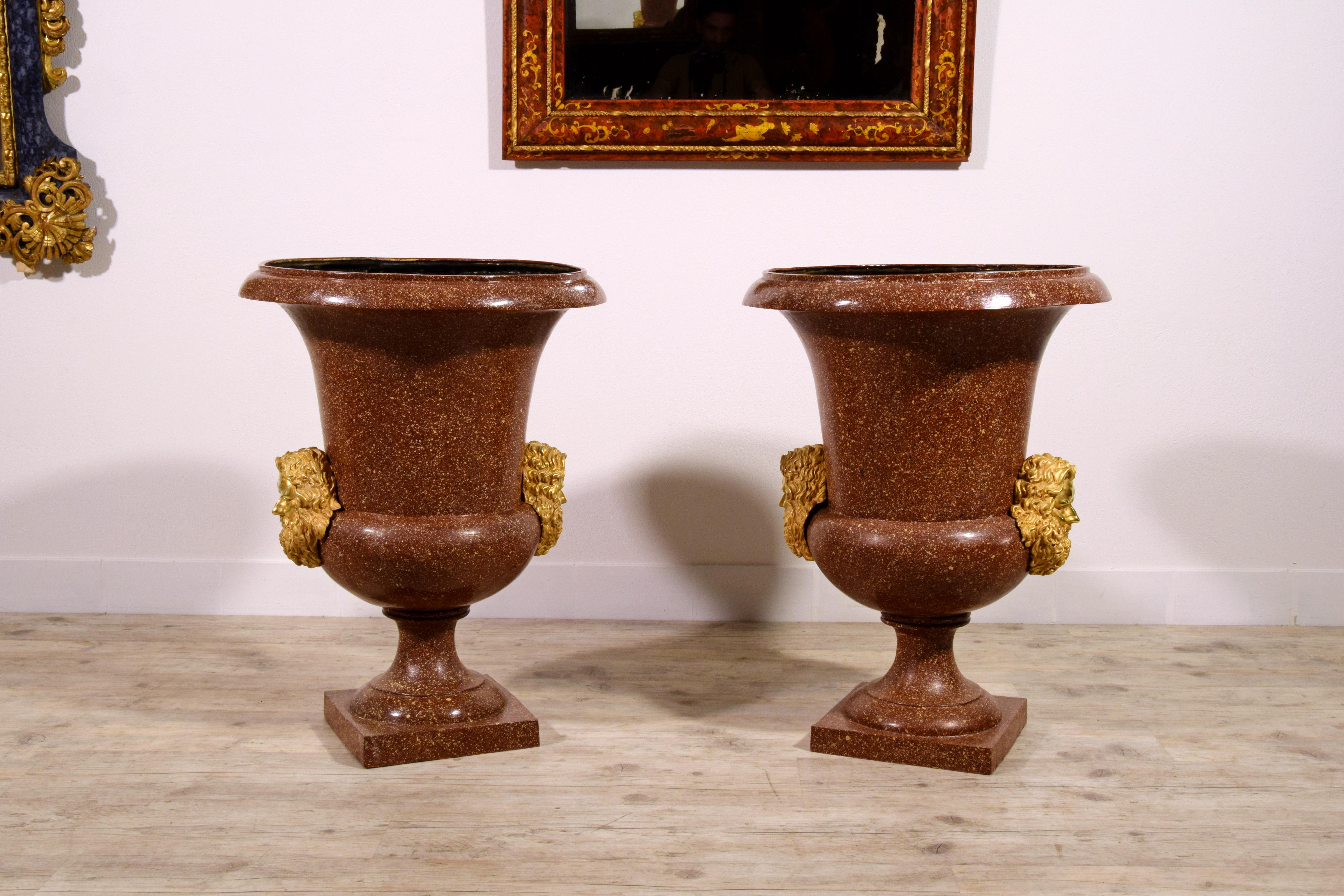 19th Century, Pair of Italian Lacquered Bronze Vases  For Sale 1