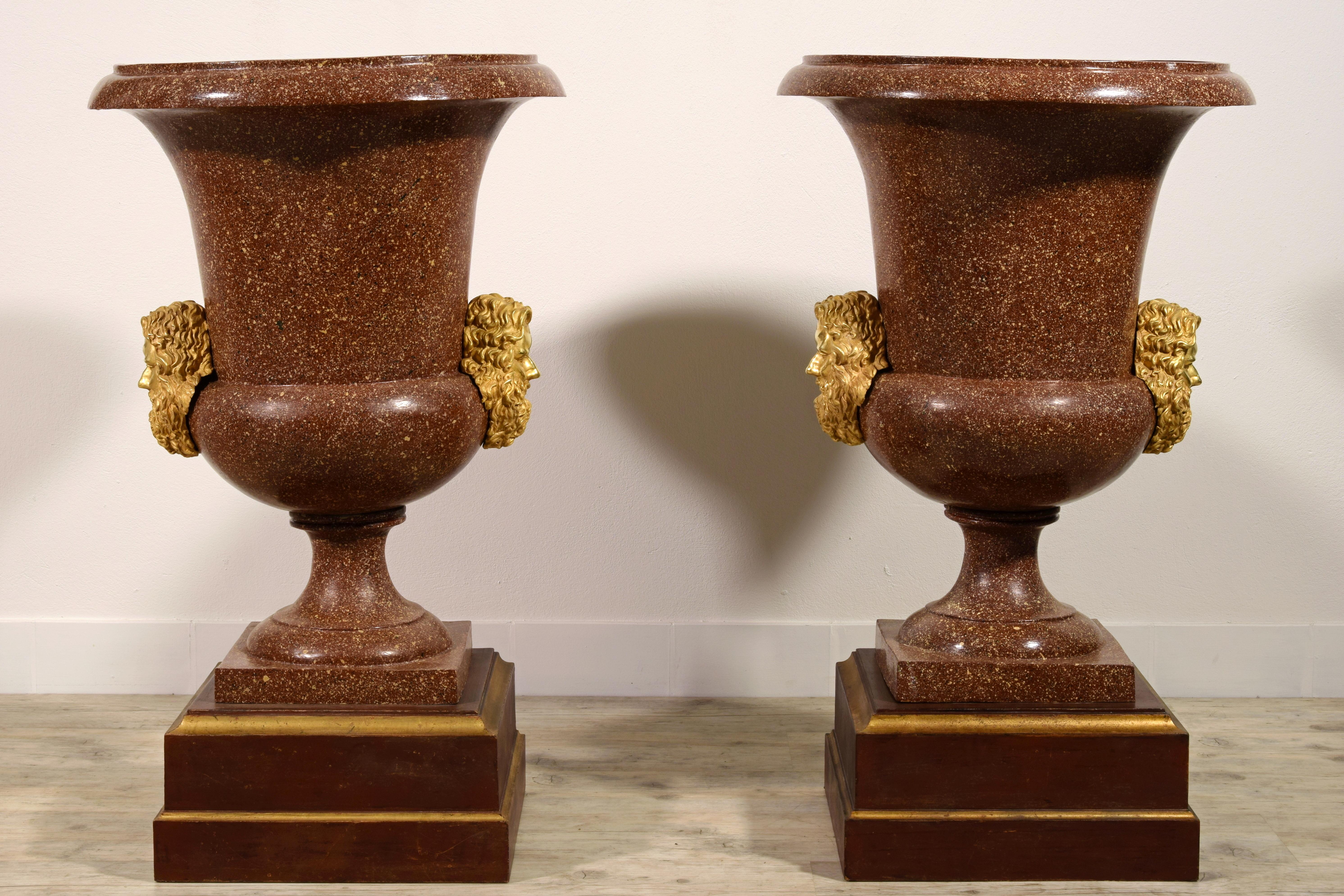19th Century, Pair of Italian Lacquered Bronze Vases  For Sale 5