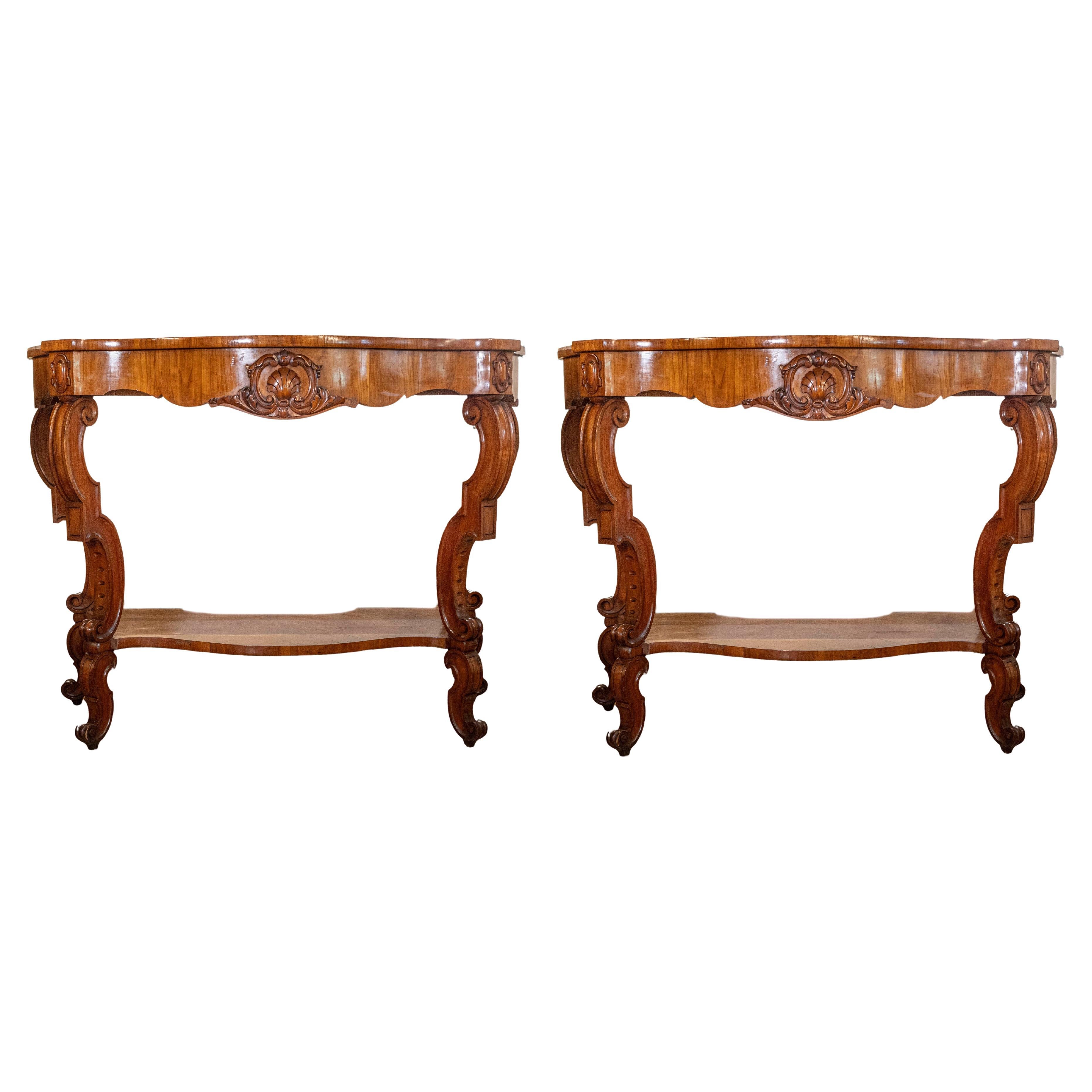19. Jahrhundert Ein Paar italienische Louis Philippe-Konsolen CIRCA 1860 im Angebot