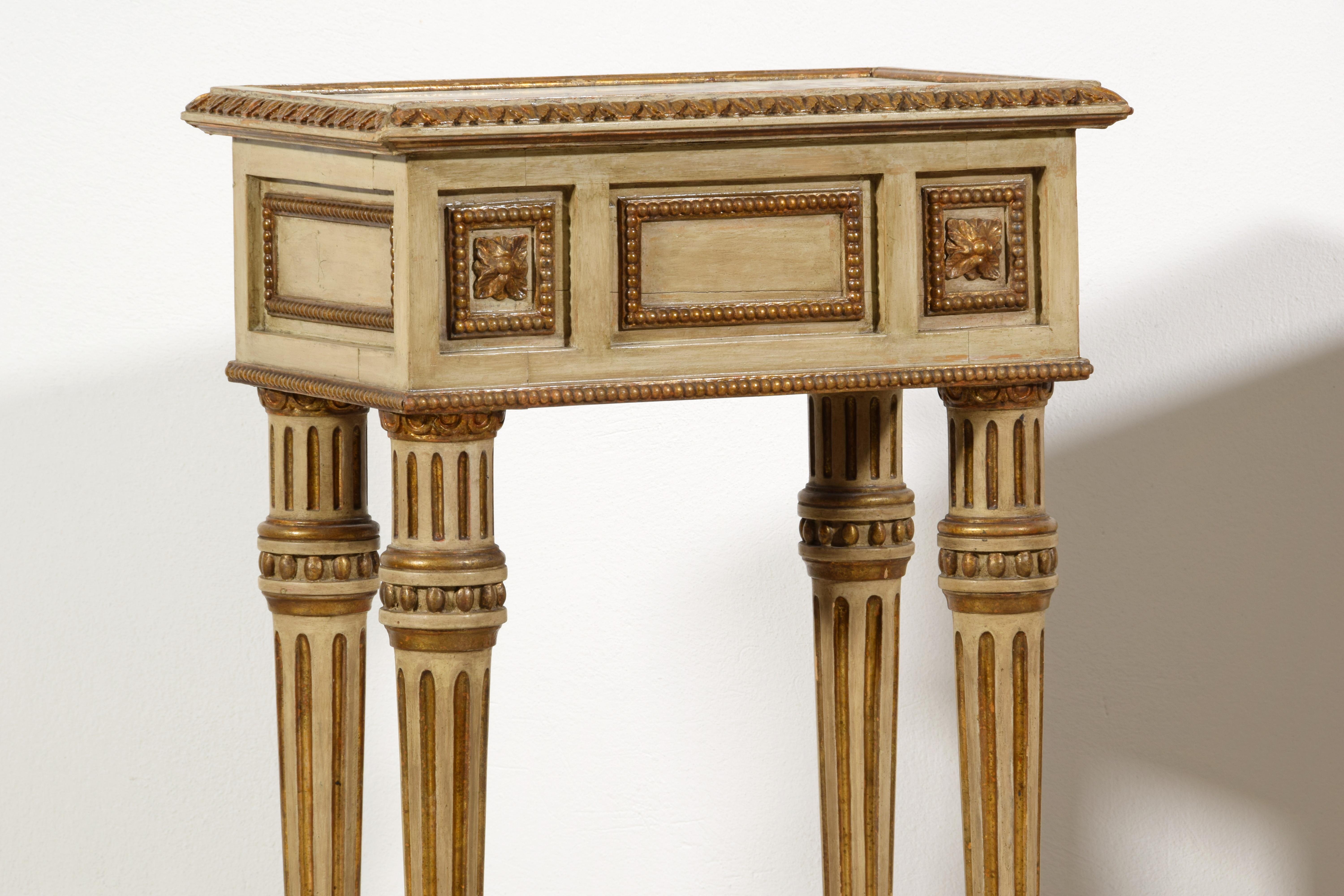 19th Century, Pair of Italian Louis XVI Style Lacquered Wood Central Tables  13