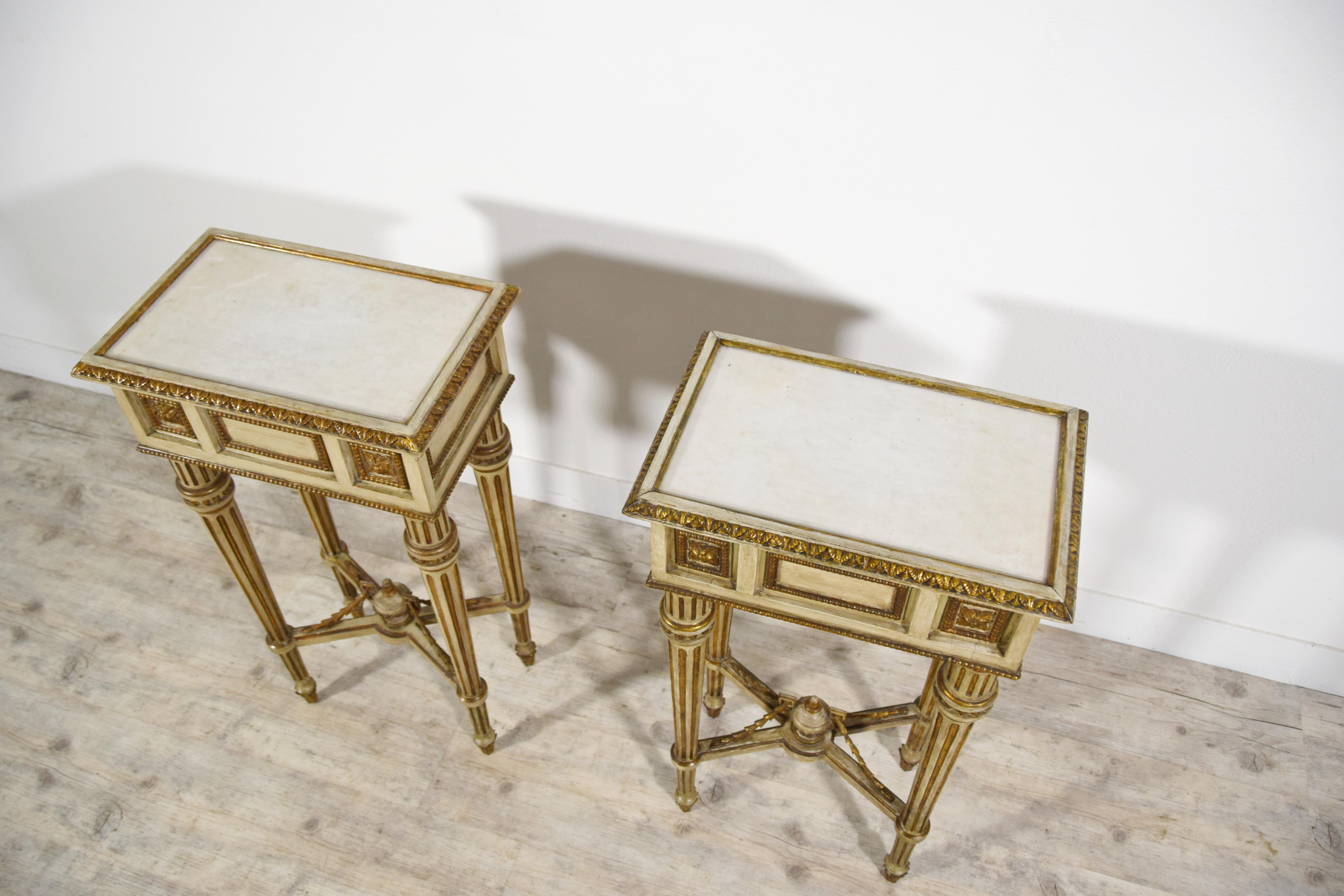 19th Century, Pair of Italian Louis XVI Style Lacquered Wood Central Tables  17