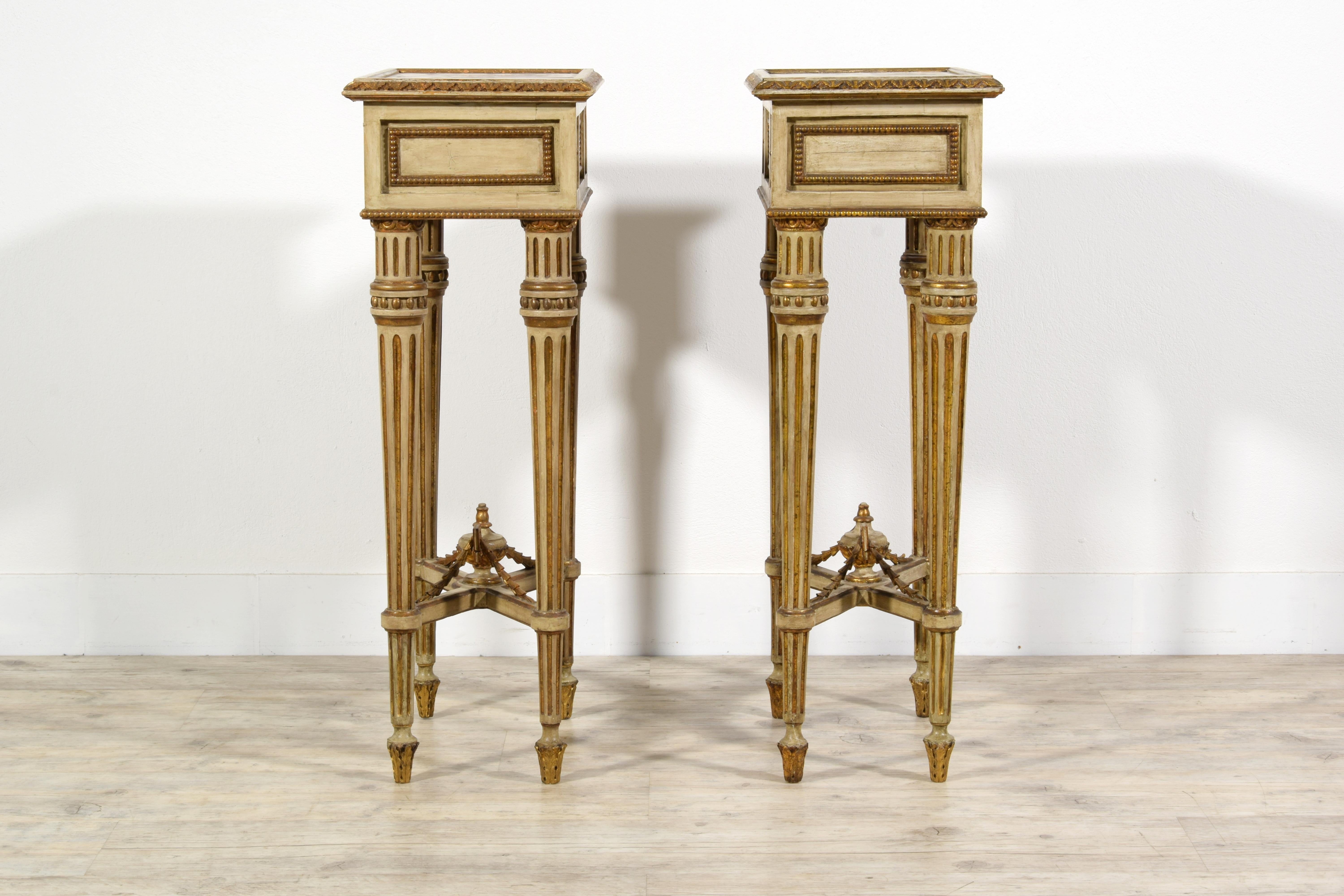 19th Century, Pair of Italian Louis XVI Style Lacquered Wood Central Tables  4