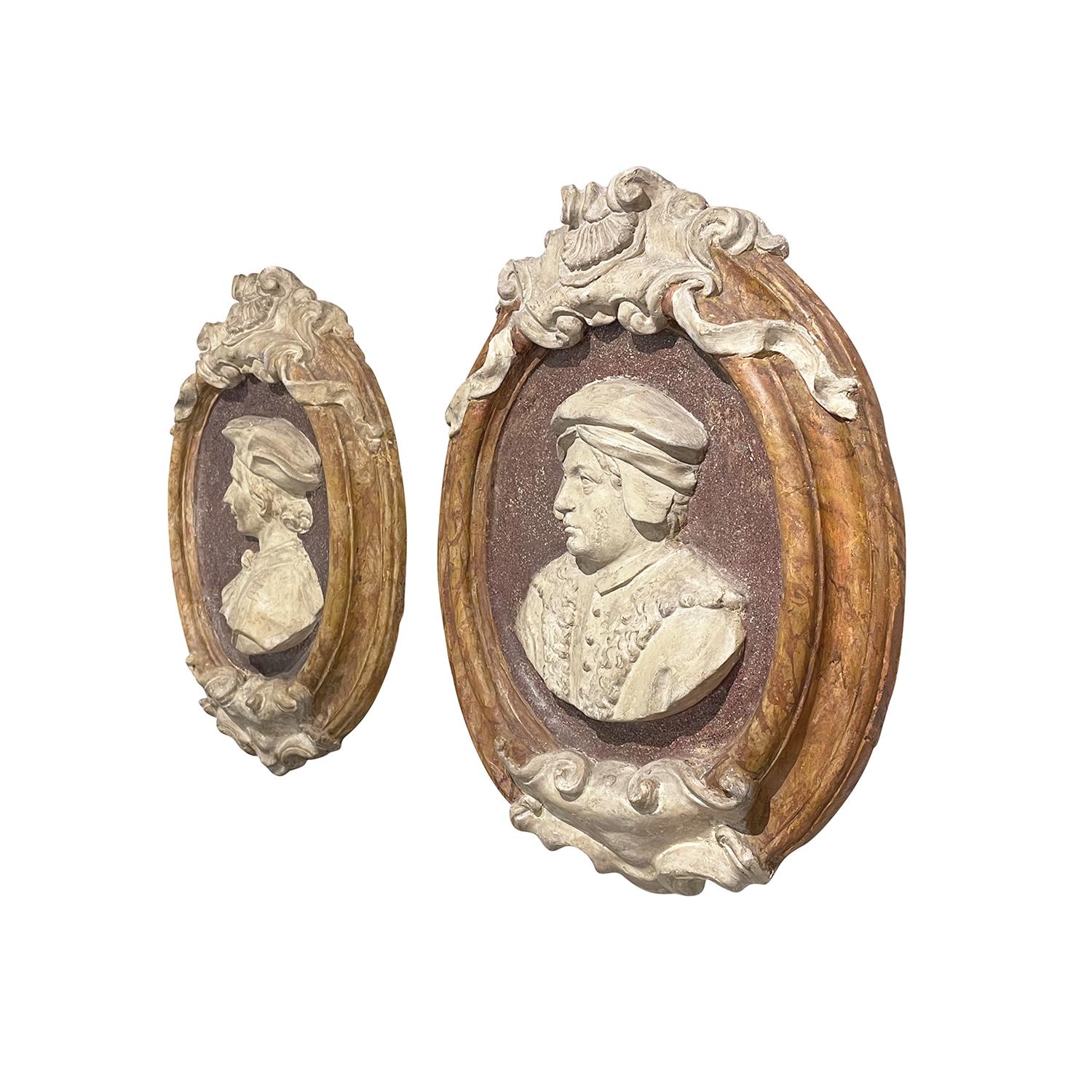19th Century Pair of Italian Plaster Reliefs - Antique Wall Décor For Sale 3