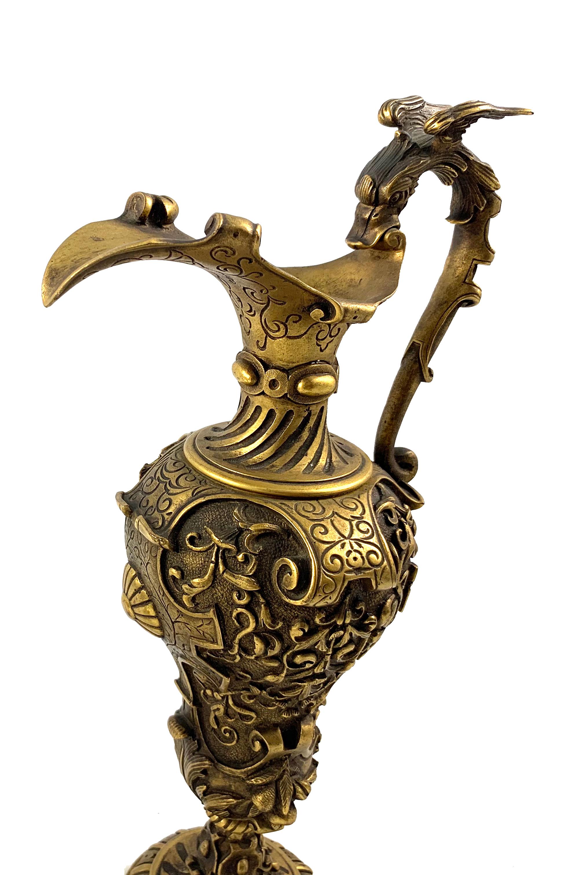 19th Century Pair of Italian Renaissance Revival Cast Gilt Bronze Ewers For Sale 3