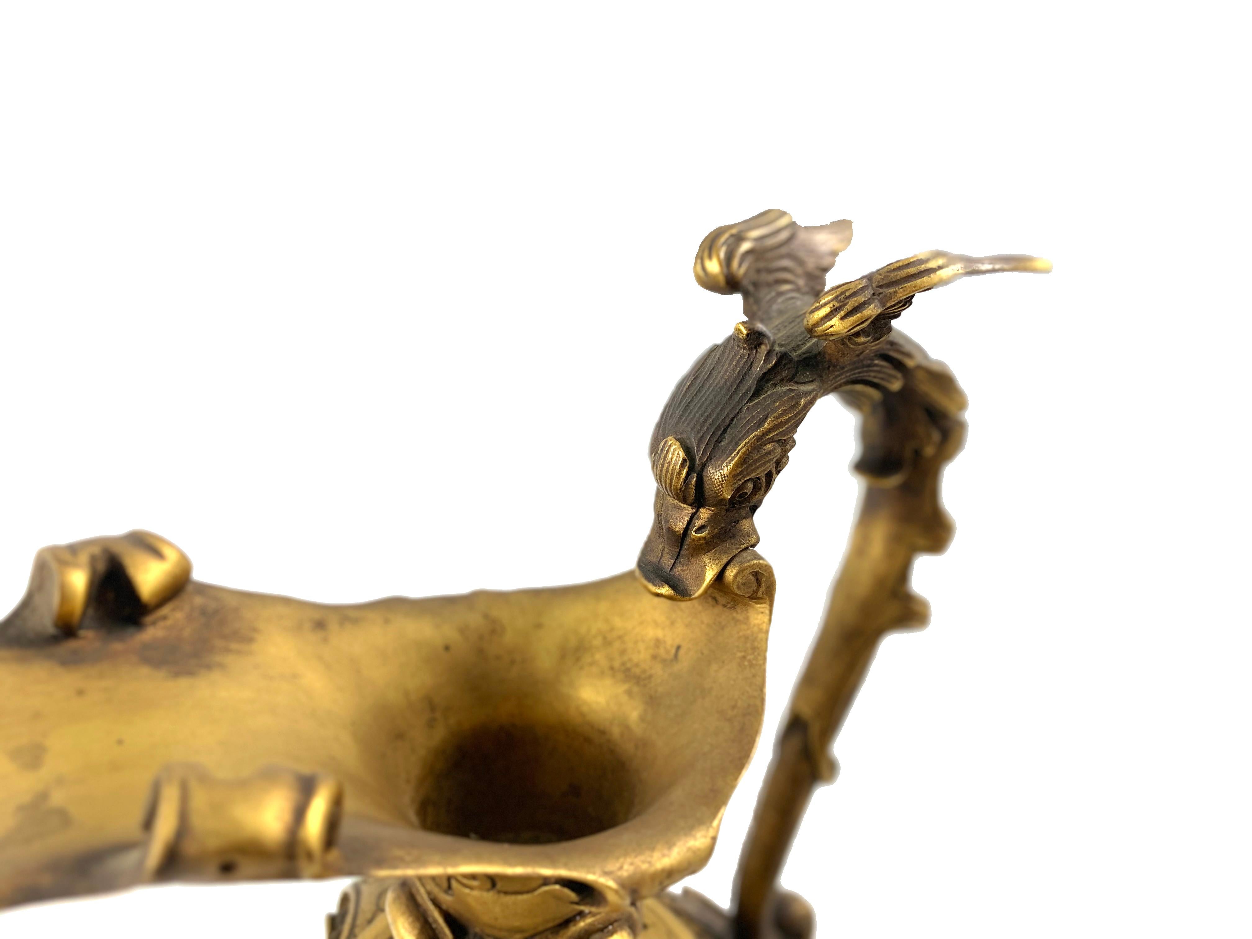 19th Century Pair of Italian Renaissance Revival Cast Gilt Bronze Ewers For Sale 4