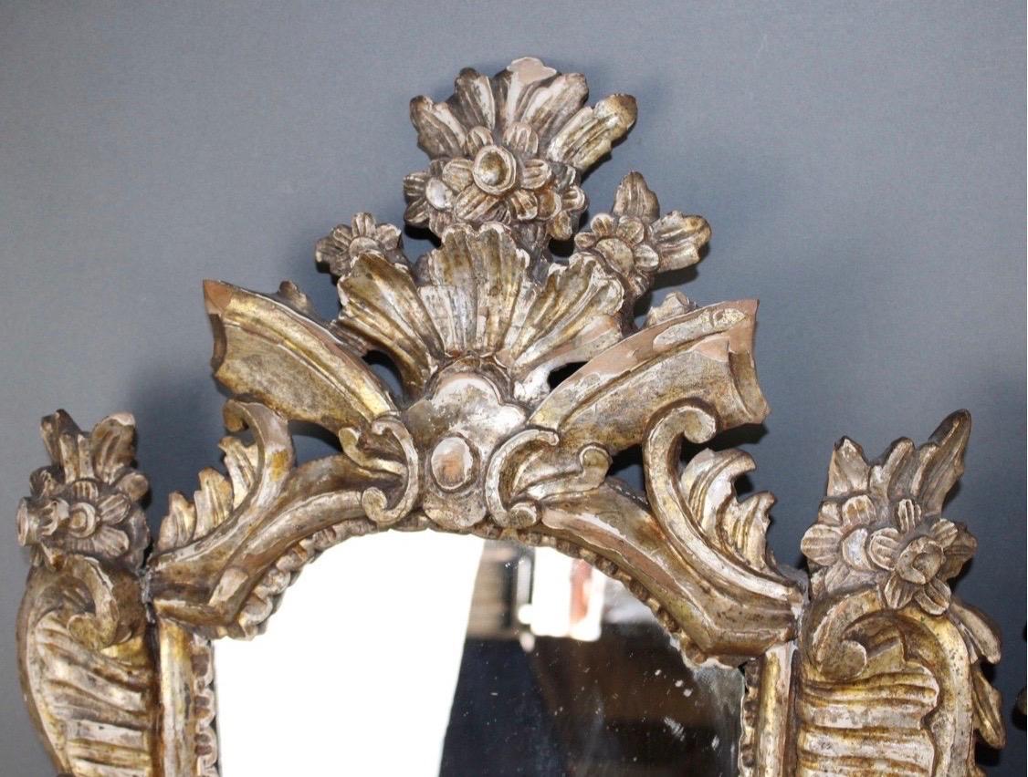 Napoléon III Paire de miroirs italiens Rococo Champaigne en bois doré argenté du 19ème siècle en vente