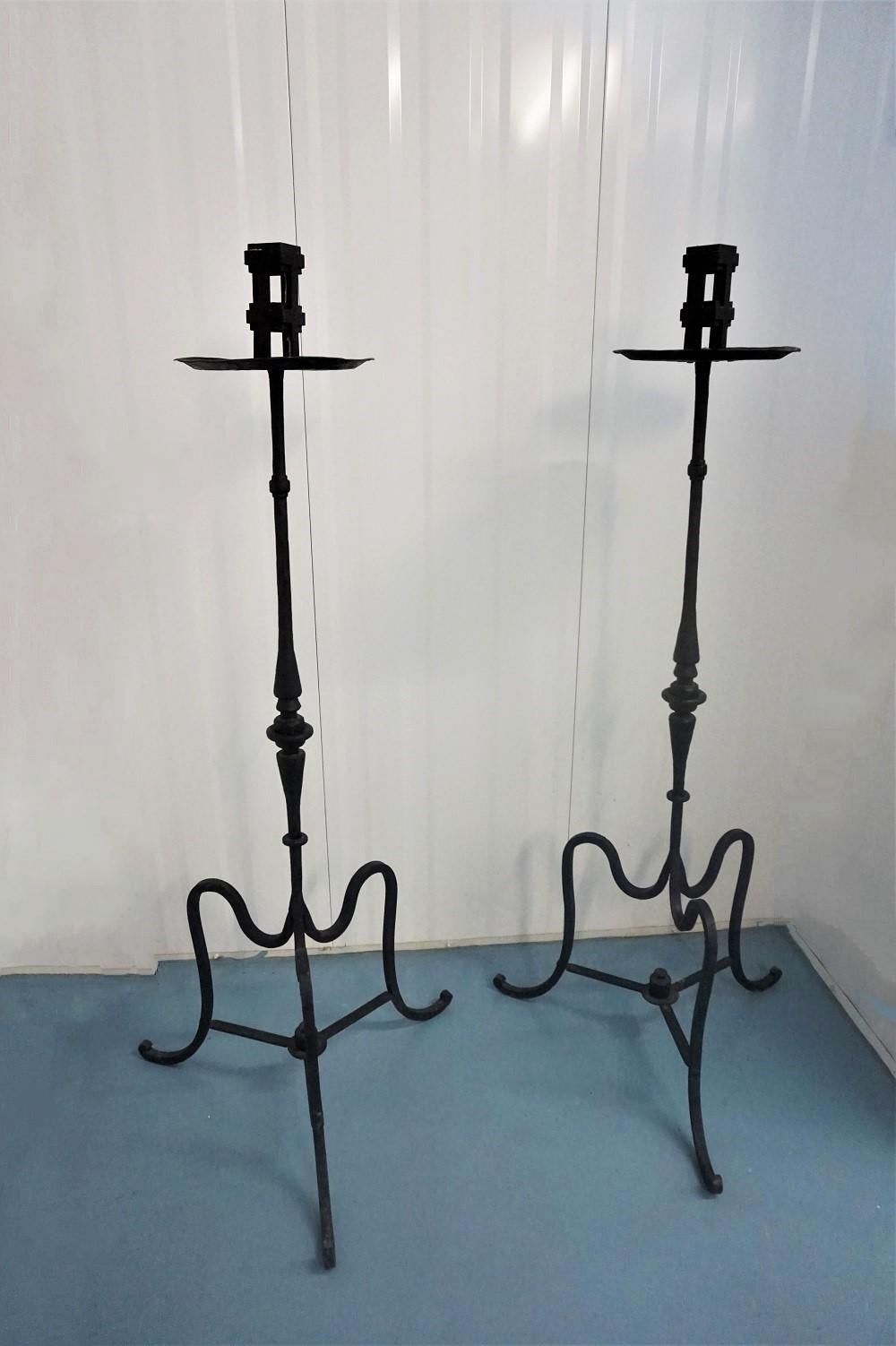 Renaissance Revival 19th Century Pair of Italian Wrought Iron Torchères, Candleholders