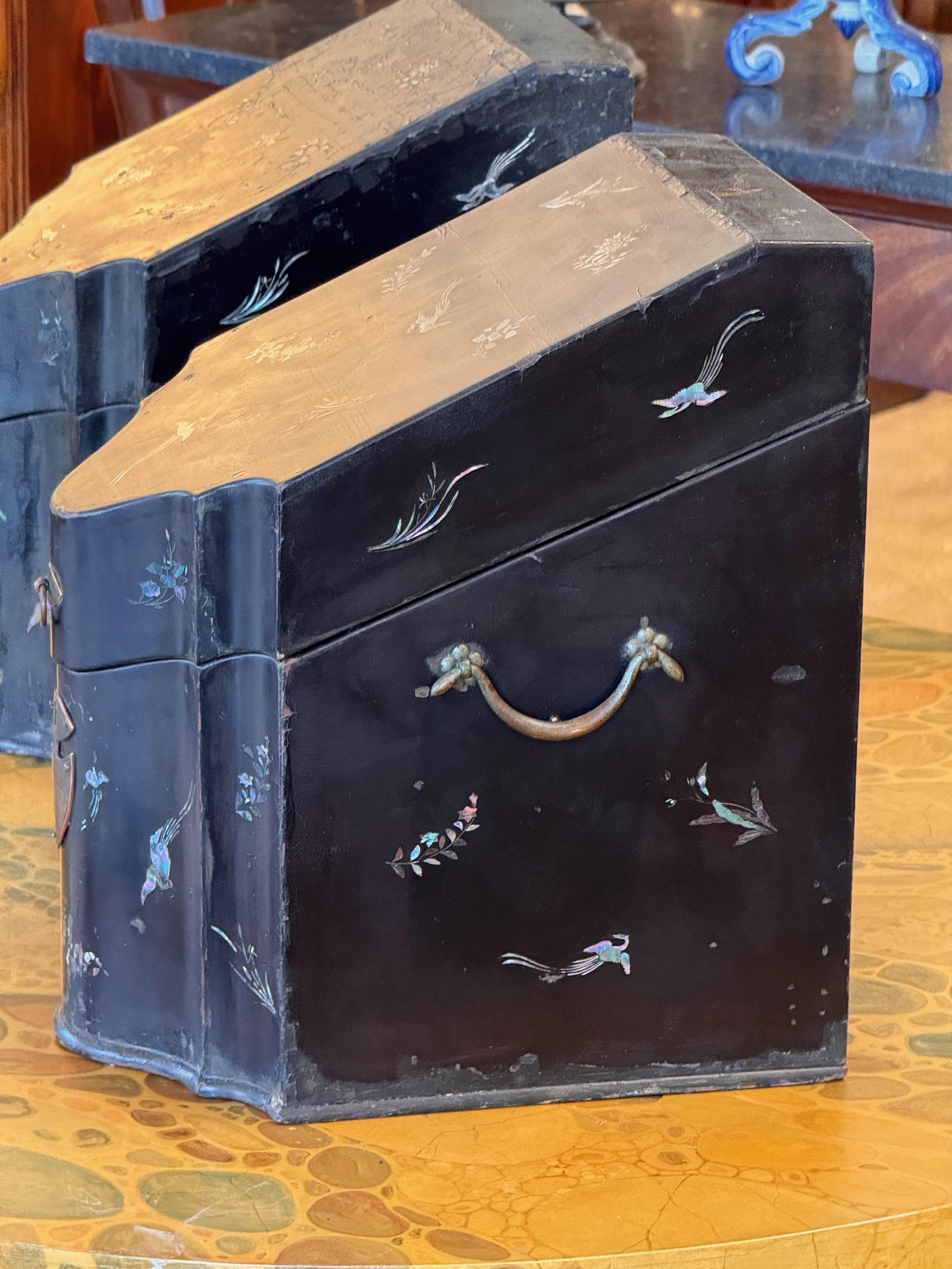 Mother-of-Pearl 19th Century Pair of Knife Boxes With Mother of Pearl For Sale