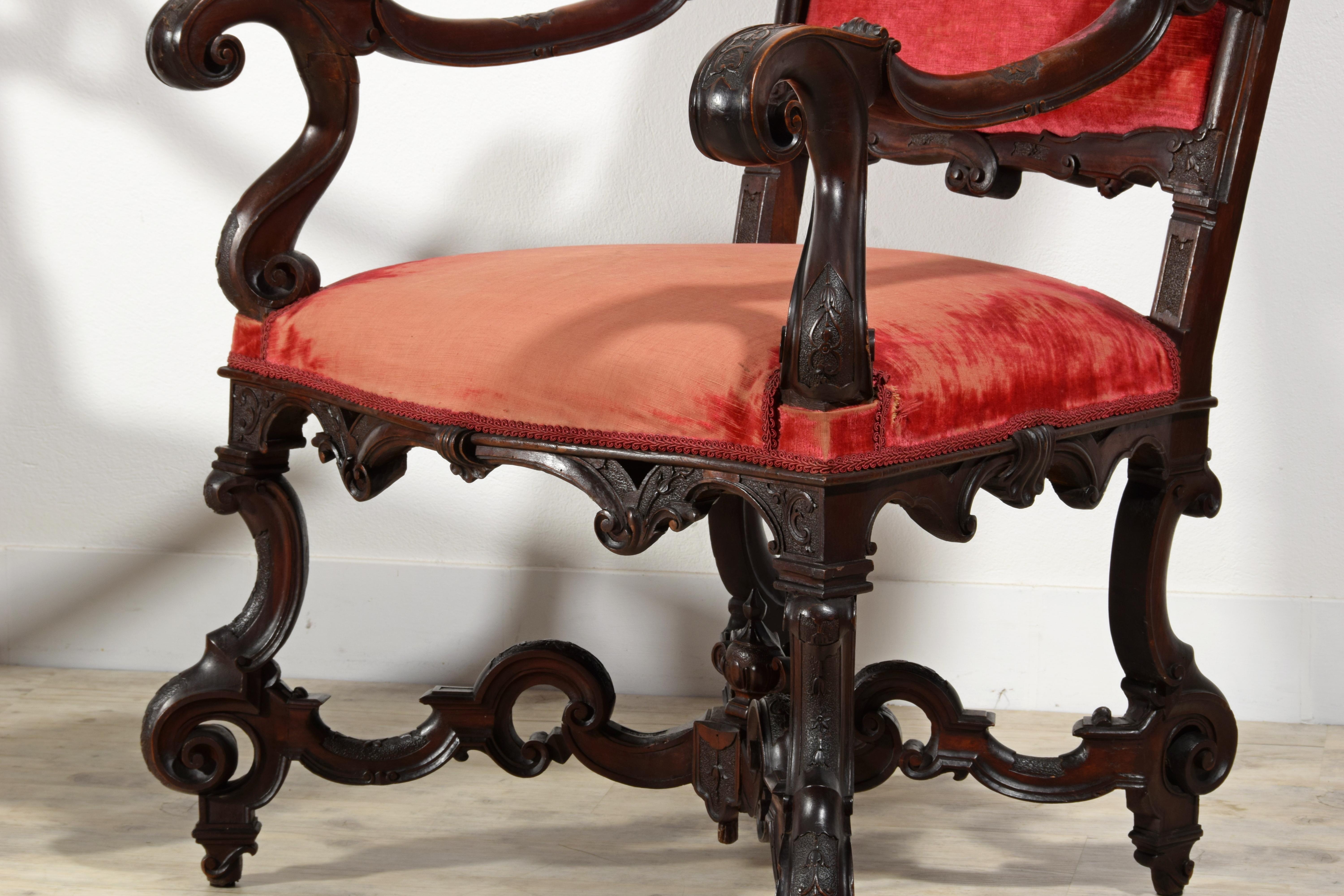 19th Century Pair of Large Venetian Wood Armchairs For Sale 14