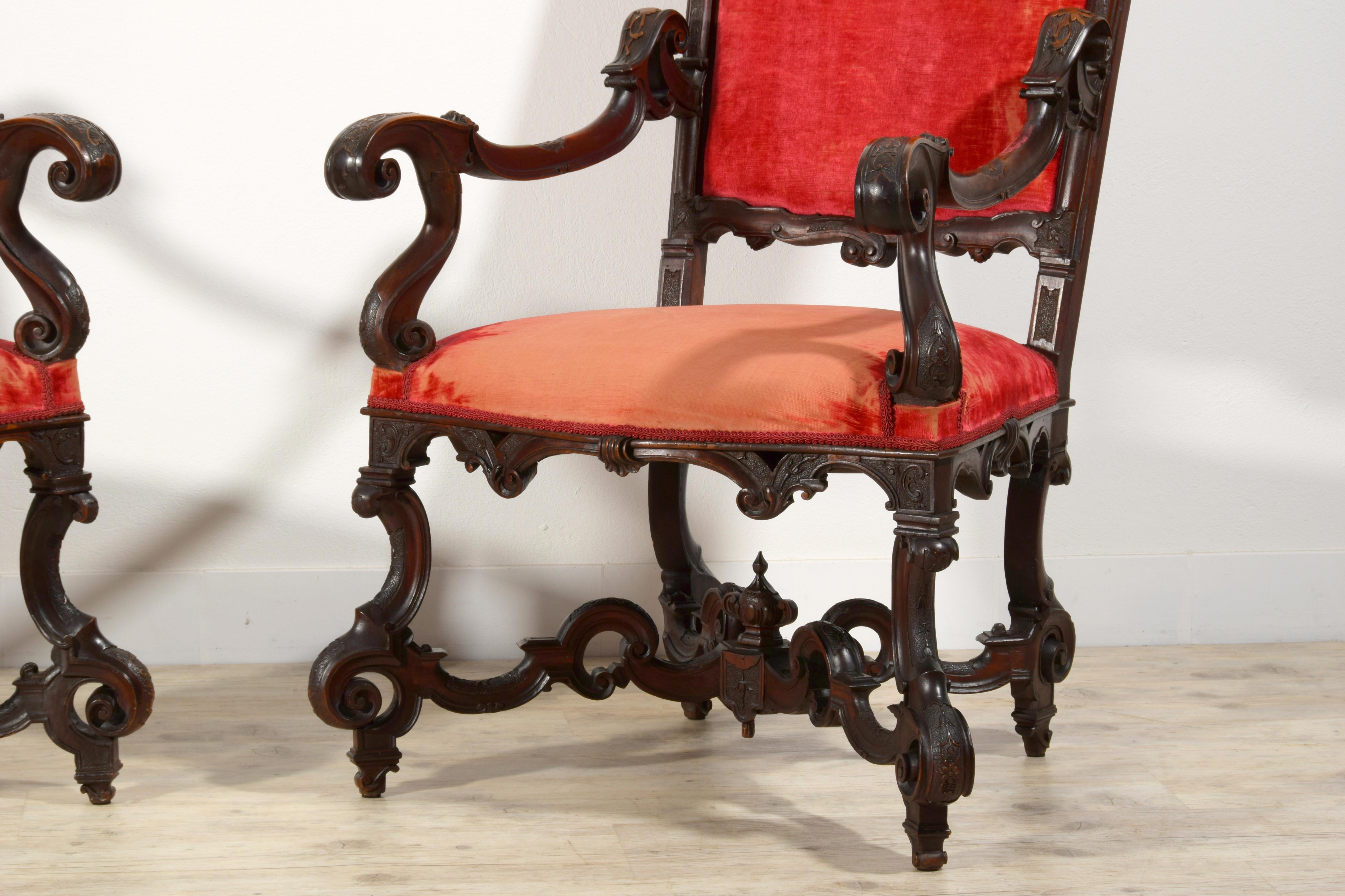 19th Century Pair of Large Venetian Wood Armchairs For Sale 2
