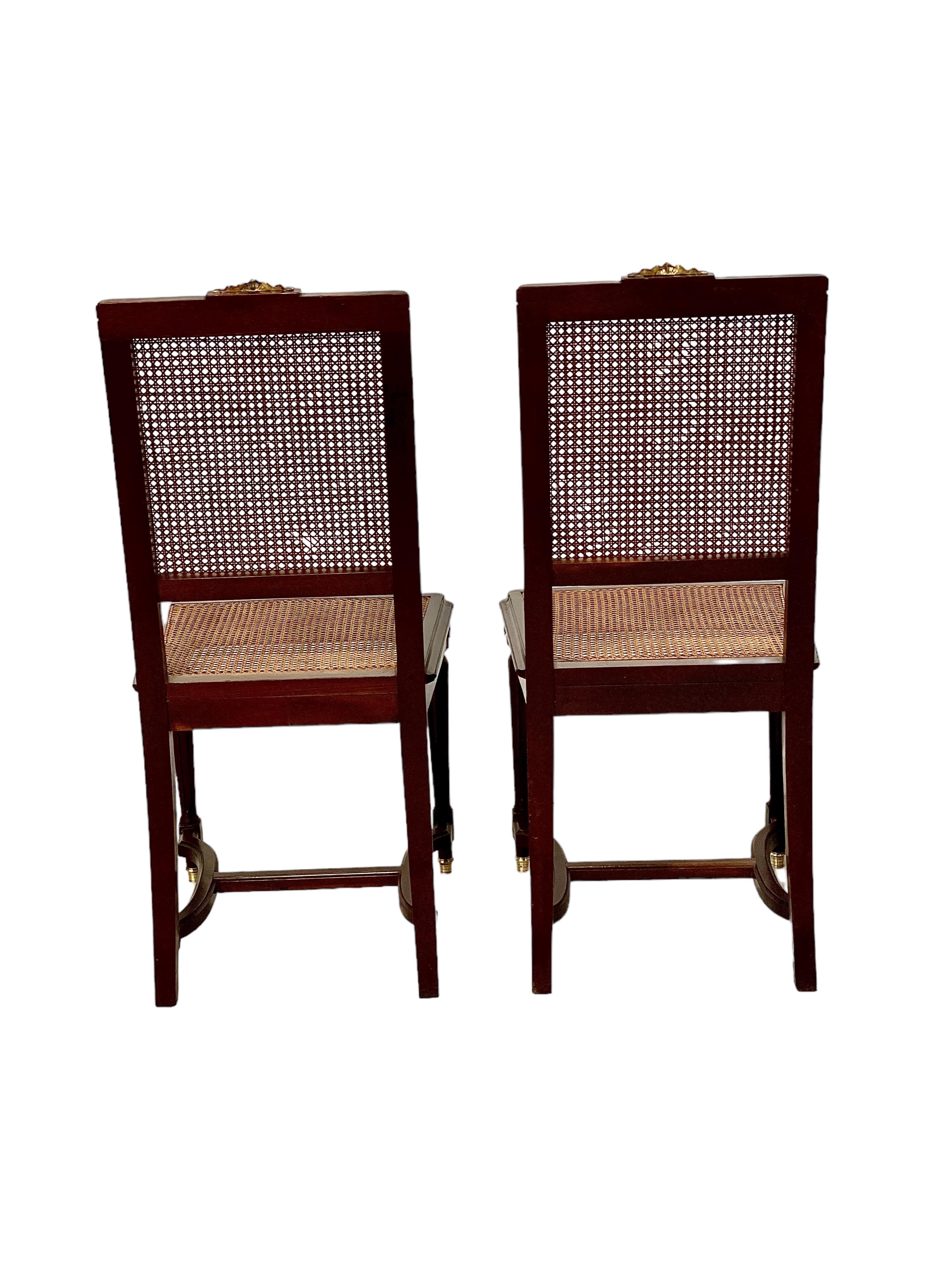Français Paire de chaises d'appoint cannées de style Louis XVI du 19ème siècle en vente