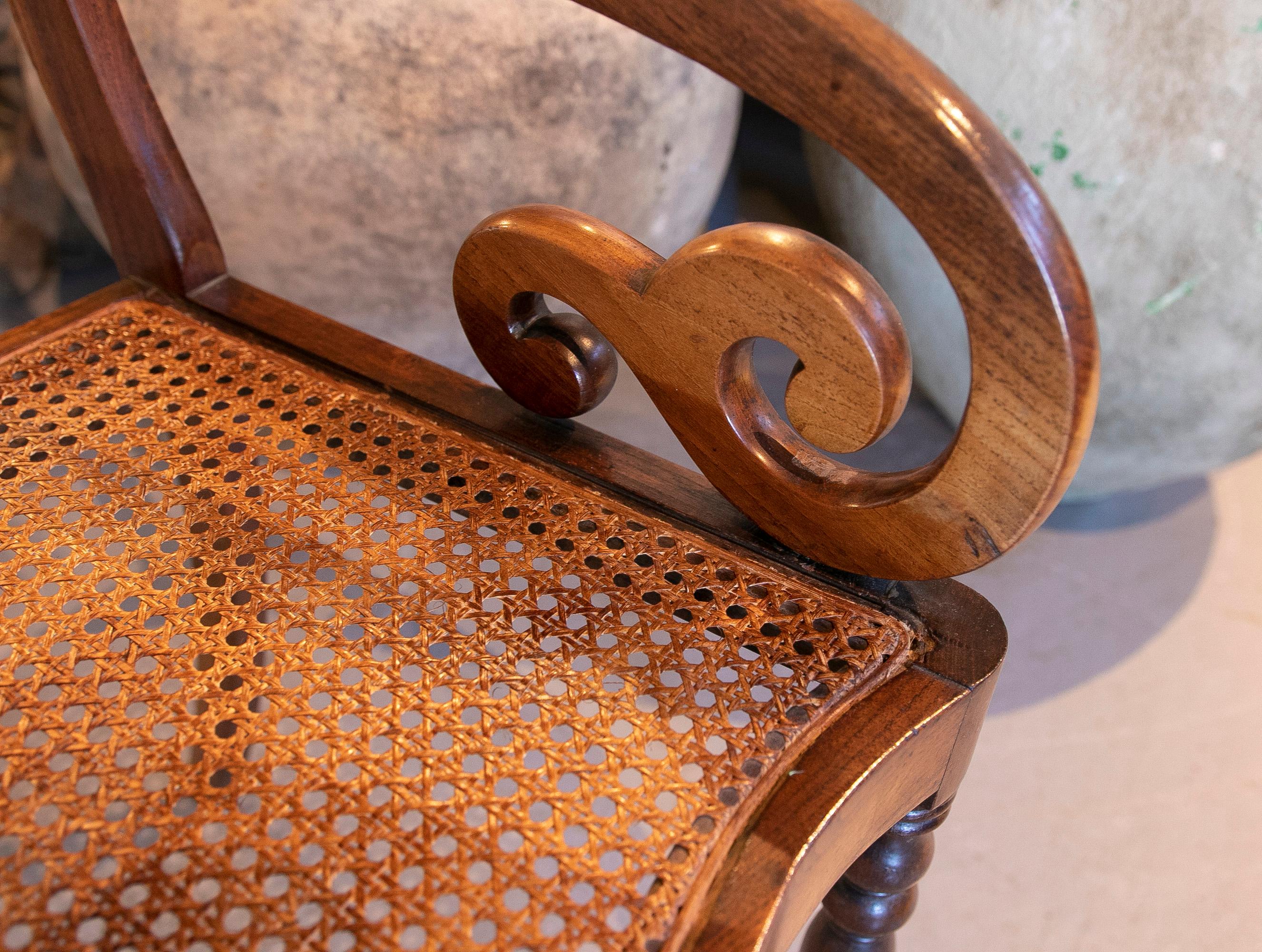Paar Mahagoni-Sessel des 19. Jahrhunderts mit Sitzflächen aus Korbweide im Angebot 5