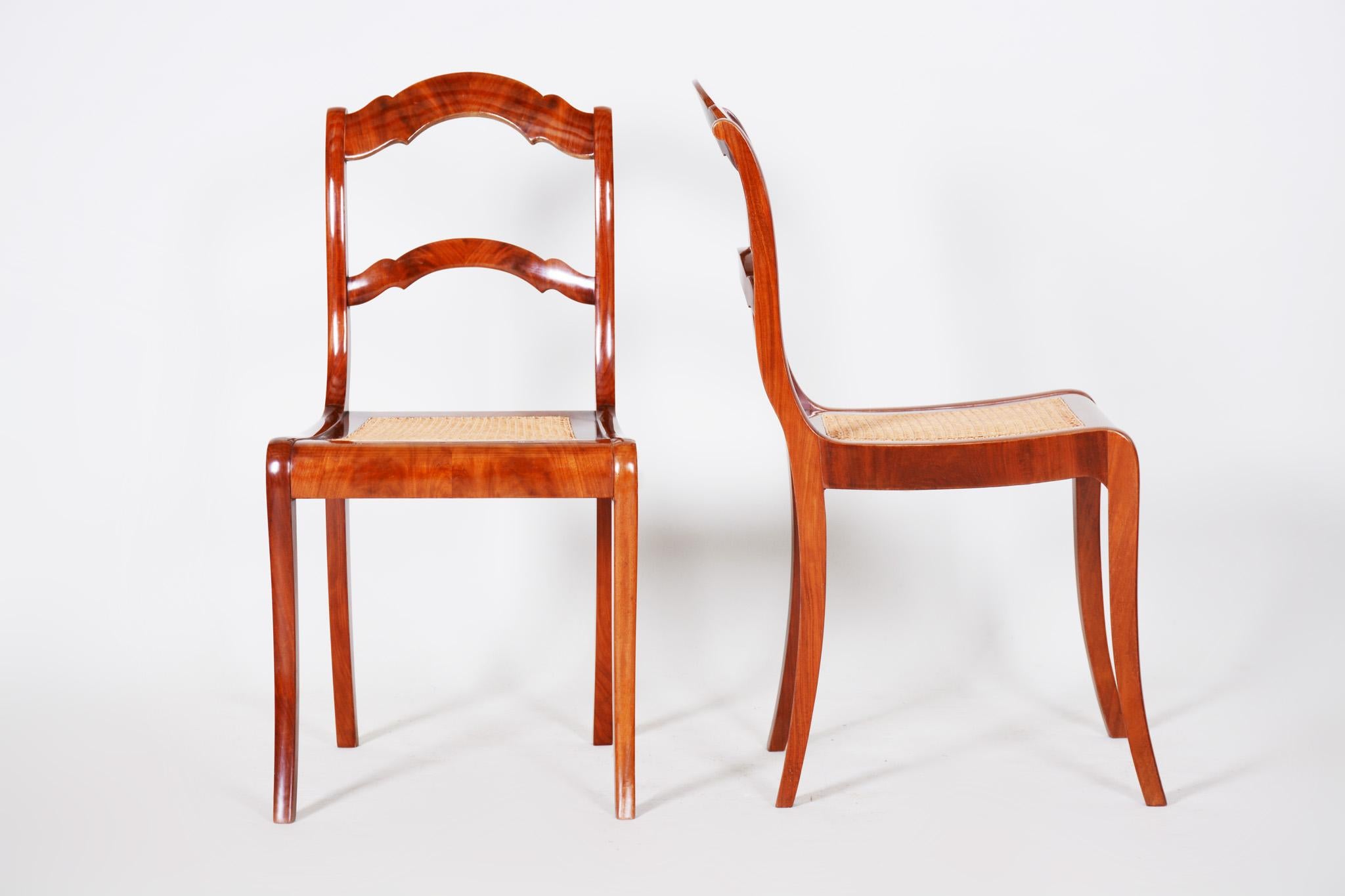 19th Century Pair of Mahogany German Biedermeier Chairs, New Wickerwork Pedig In Good Condition For Sale In Horomerice, CZ