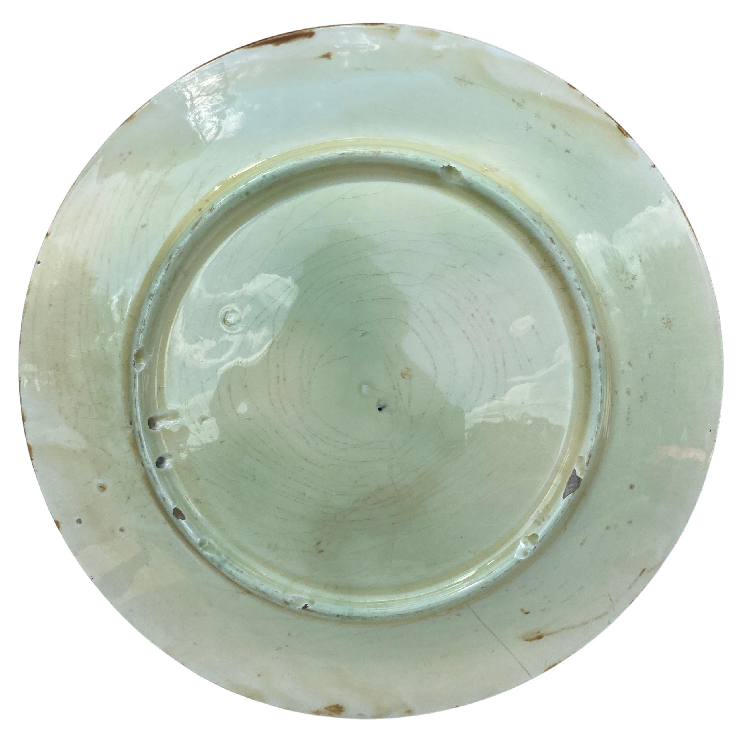 Fine XIX secolo Coppia di piatti da portata in maiolica del XIX secolo con trofei di caccia di Onnaing in vendita