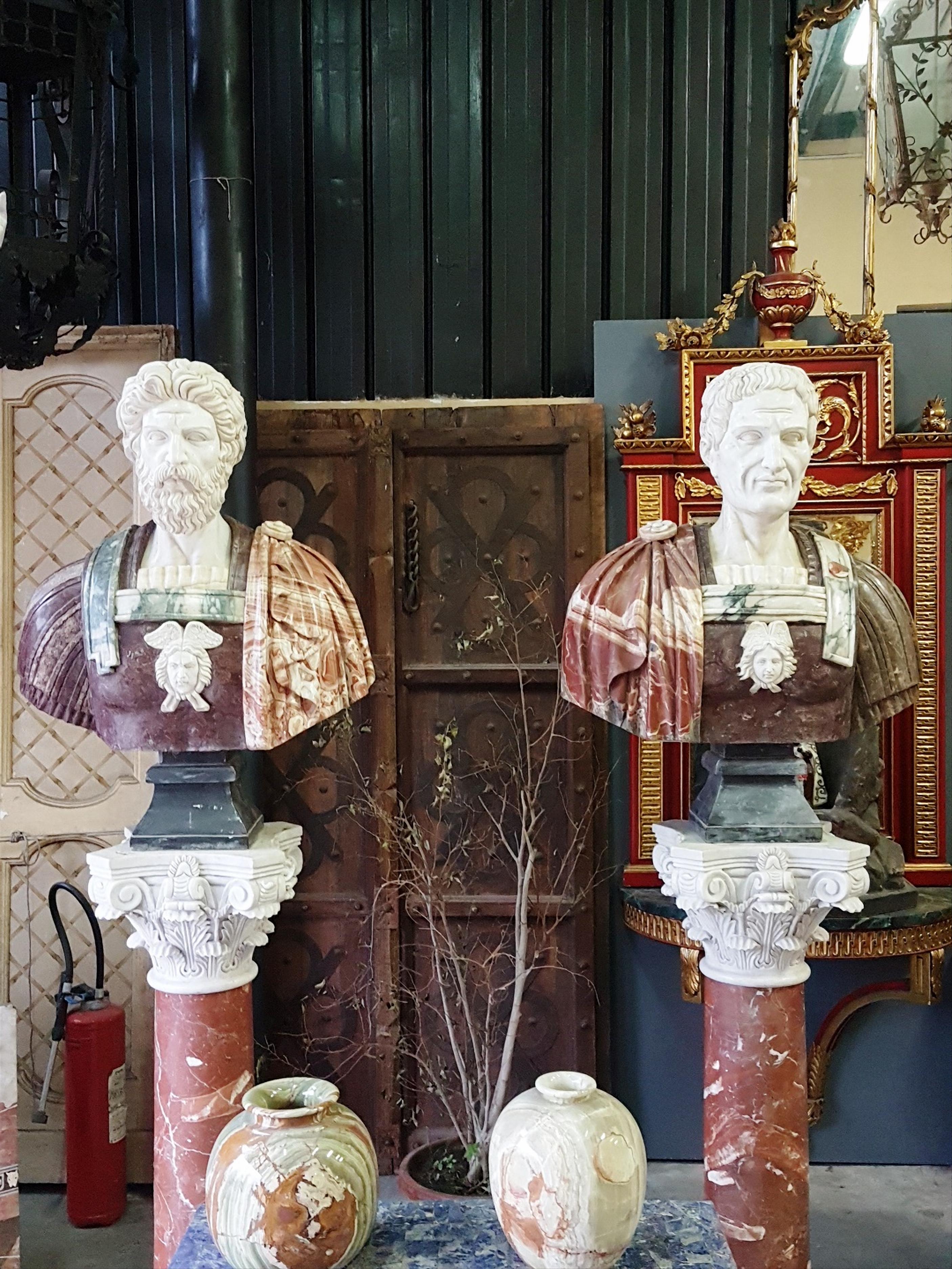 19th Century Pair of Marble Busts with Marble Pedestals Statuary Marble Breccia In Good Condition For Sale In PALERMO, IT