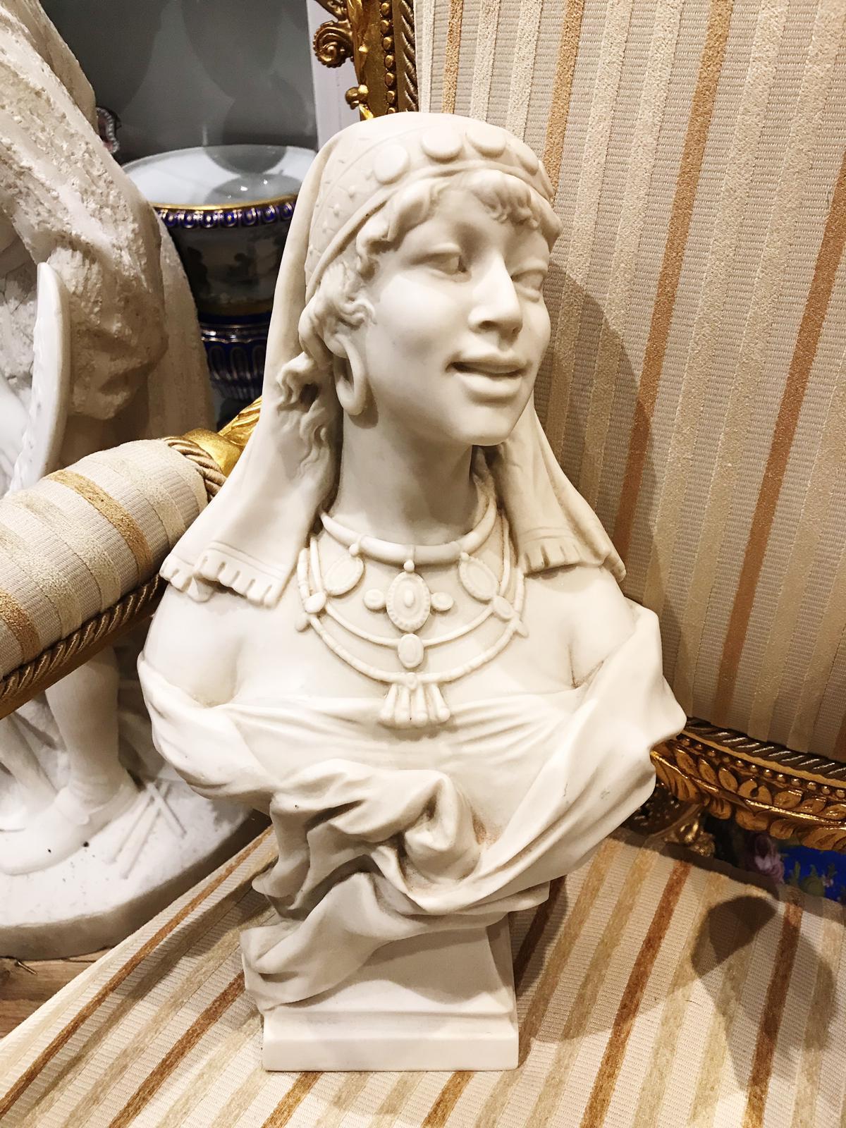 19th Century, Pair of Marble Statues of a Lady and a Gentleman, French In Good Condition For Sale In London, GB