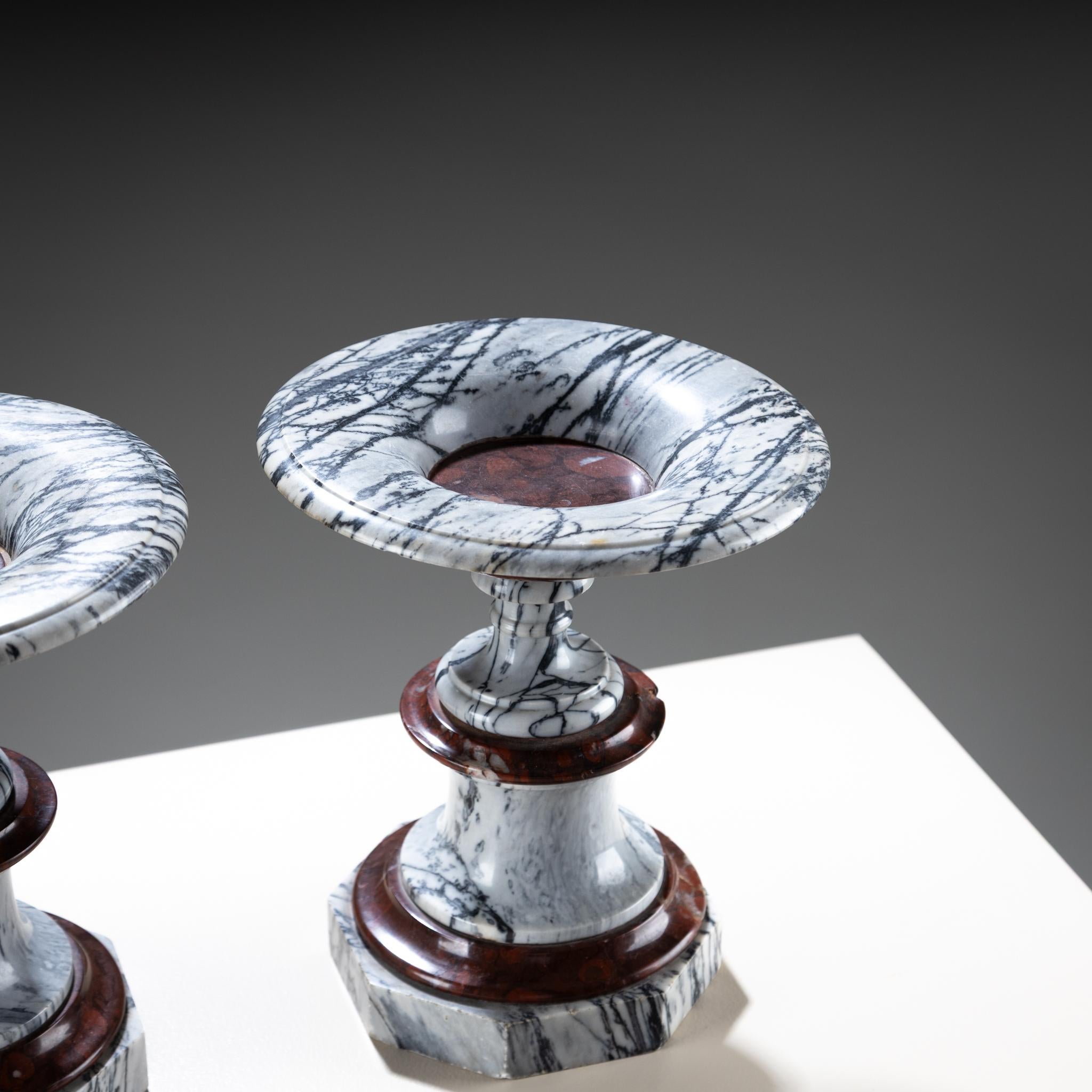19th Century Pair of Marble Tazzas, Italy For Sale 2