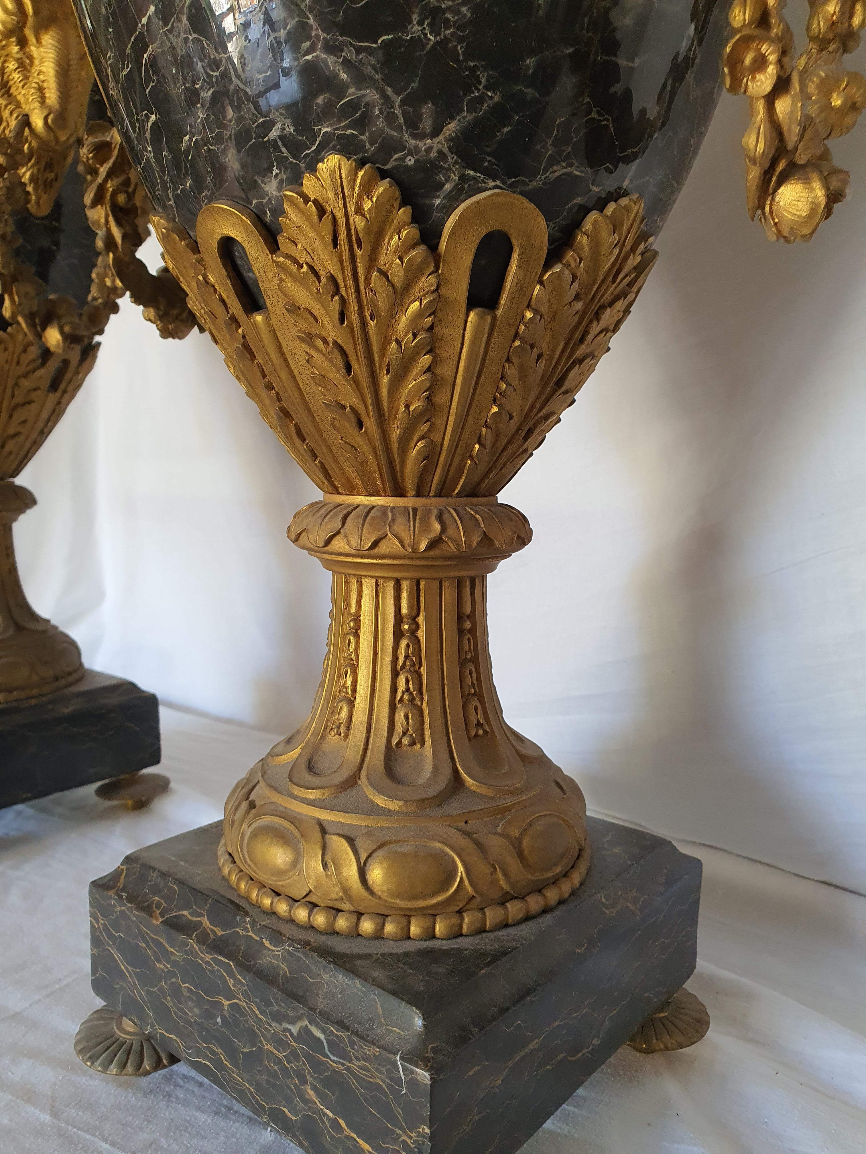 19th Century Pair of Marble Vases, Finely Chiseled and Gilded Bronze For Sale 3