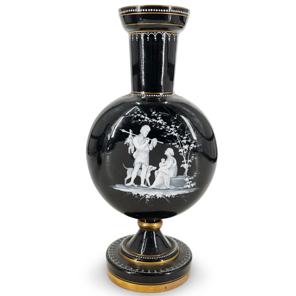 Paire de vases MARY GREGORY du 19ème siècle avec scènes d'amis en vente 3