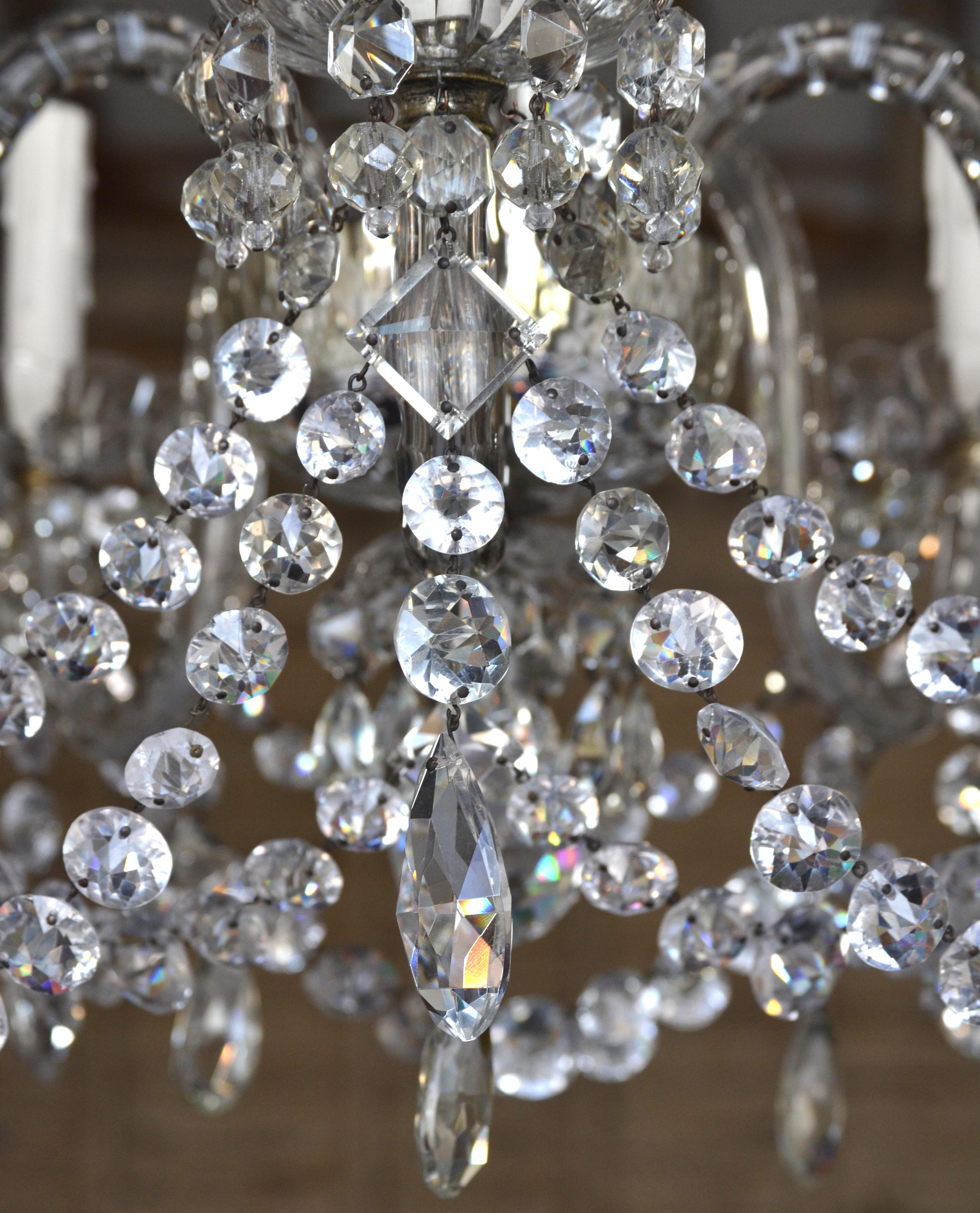 19th Century Pair of Old English Crystal 5 light chandeliers In Good Condition In Southall, GB
