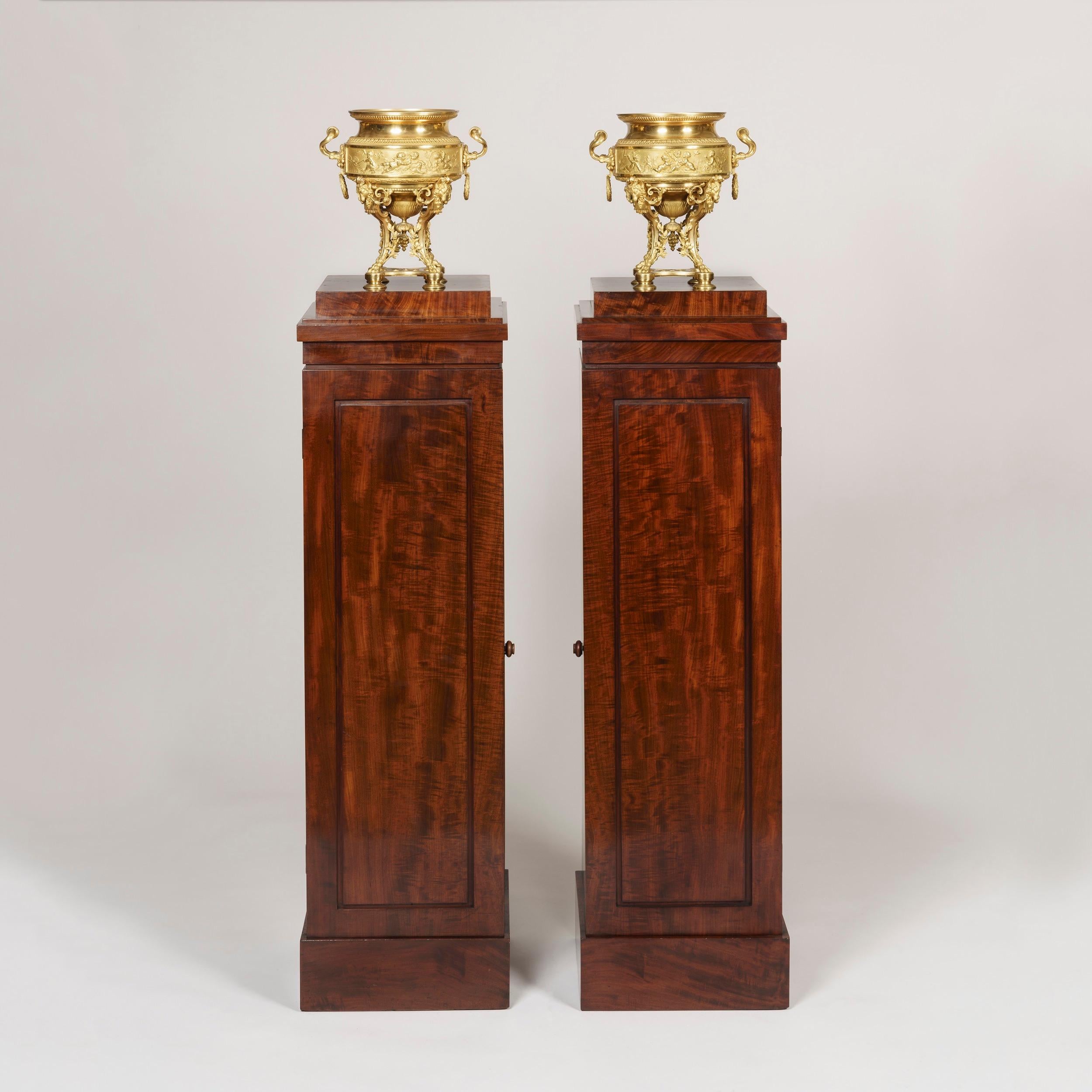 19th Century Pair of Ormolu Vases in the Louis XIV Manner (Goldbronze)