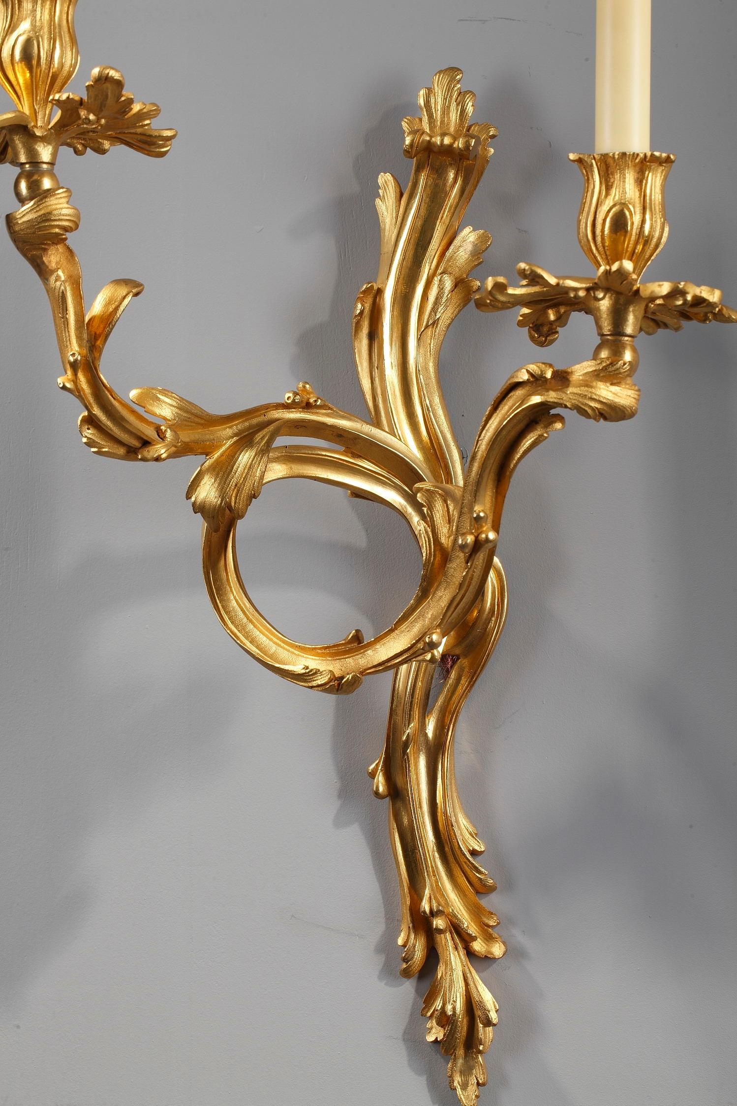19th Century Pair of Ormolu Wall Sconces in Louis XV Style 5