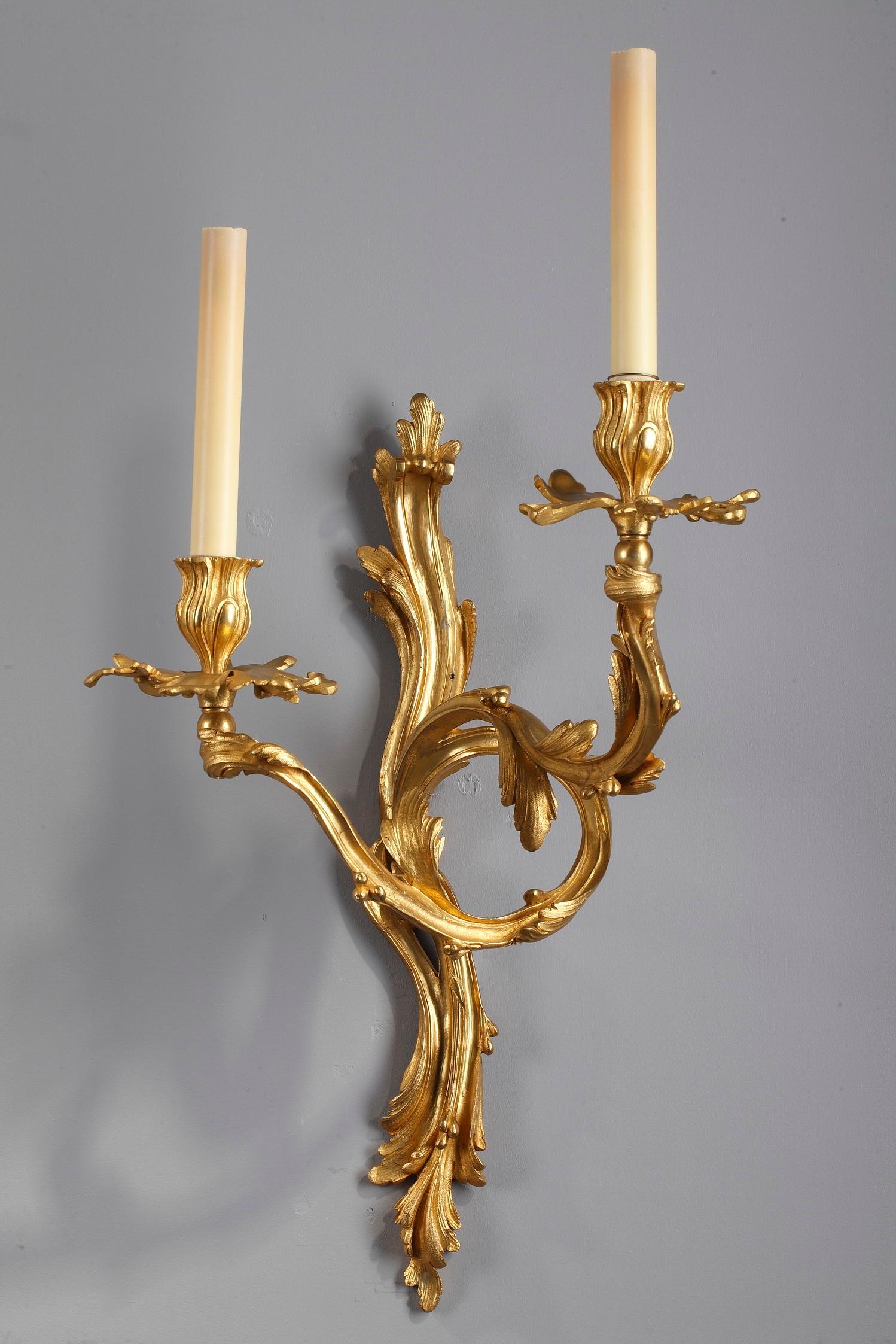 19th Century Pair of Ormolu Wall Sconces in Louis XV Style 6