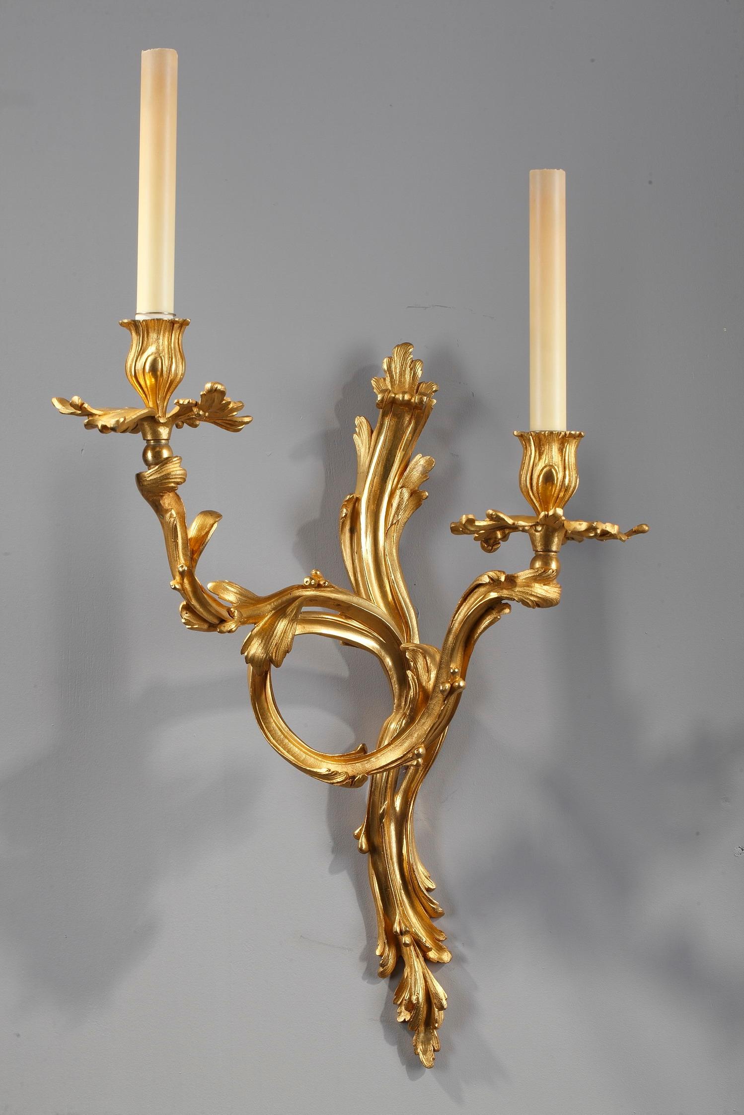 19th Century Pair of Ormolu Wall Sconces in Louis XV Style 7