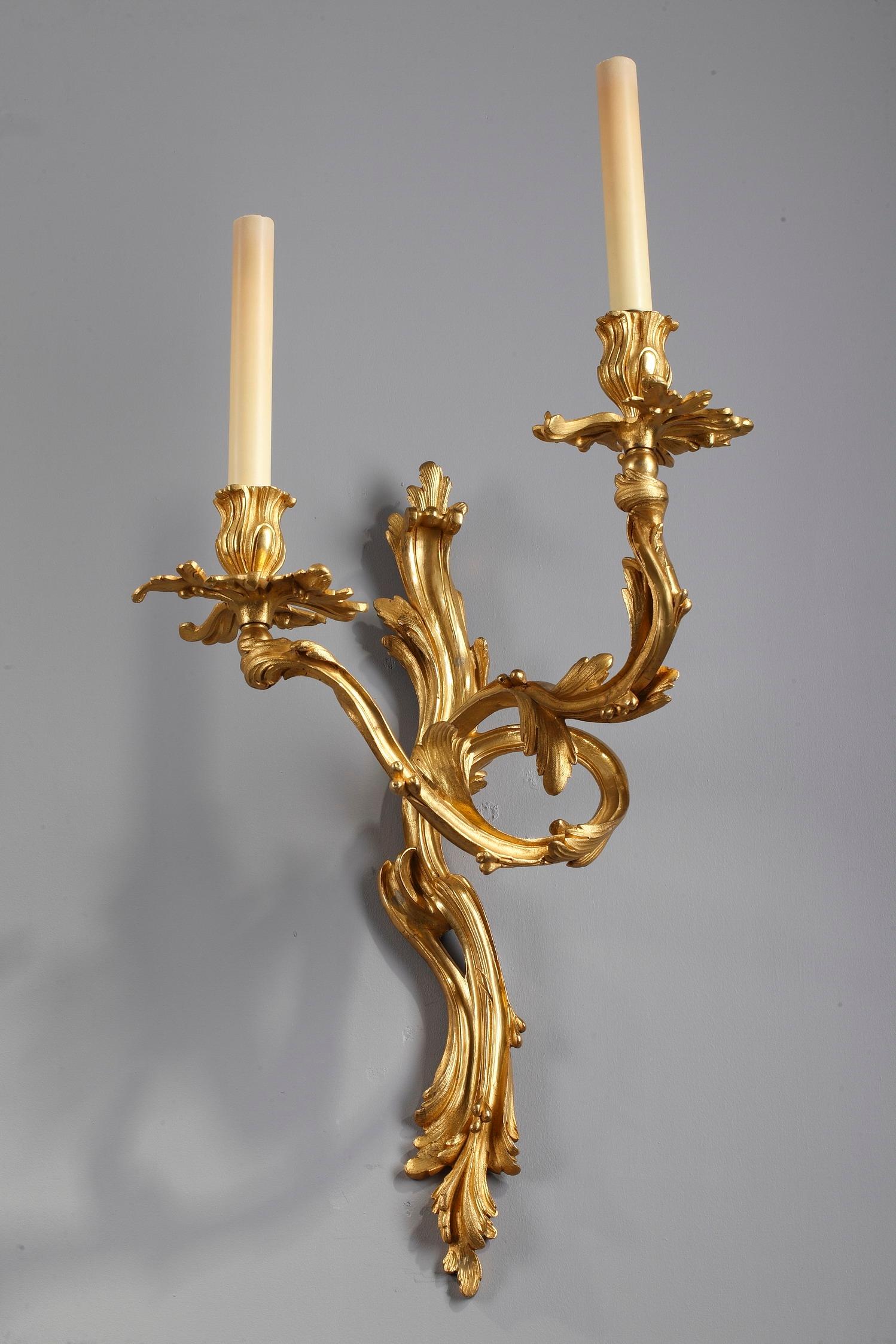 French 19th Century Pair of Ormolu Wall Sconces in Louis XV Style