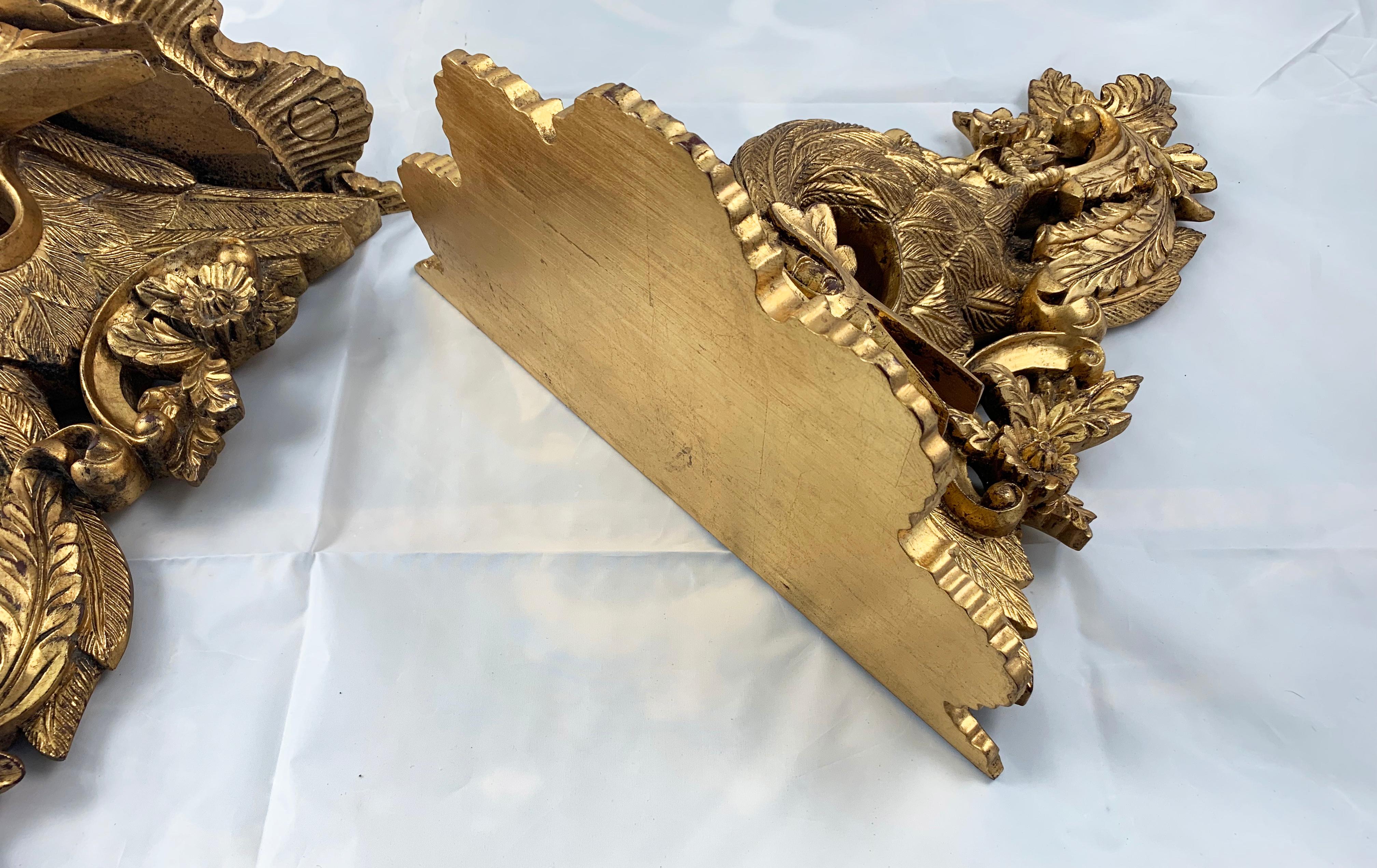 19th Century Pair of Ornate Carved Wood Gilt Wall Brackets For Sale 1