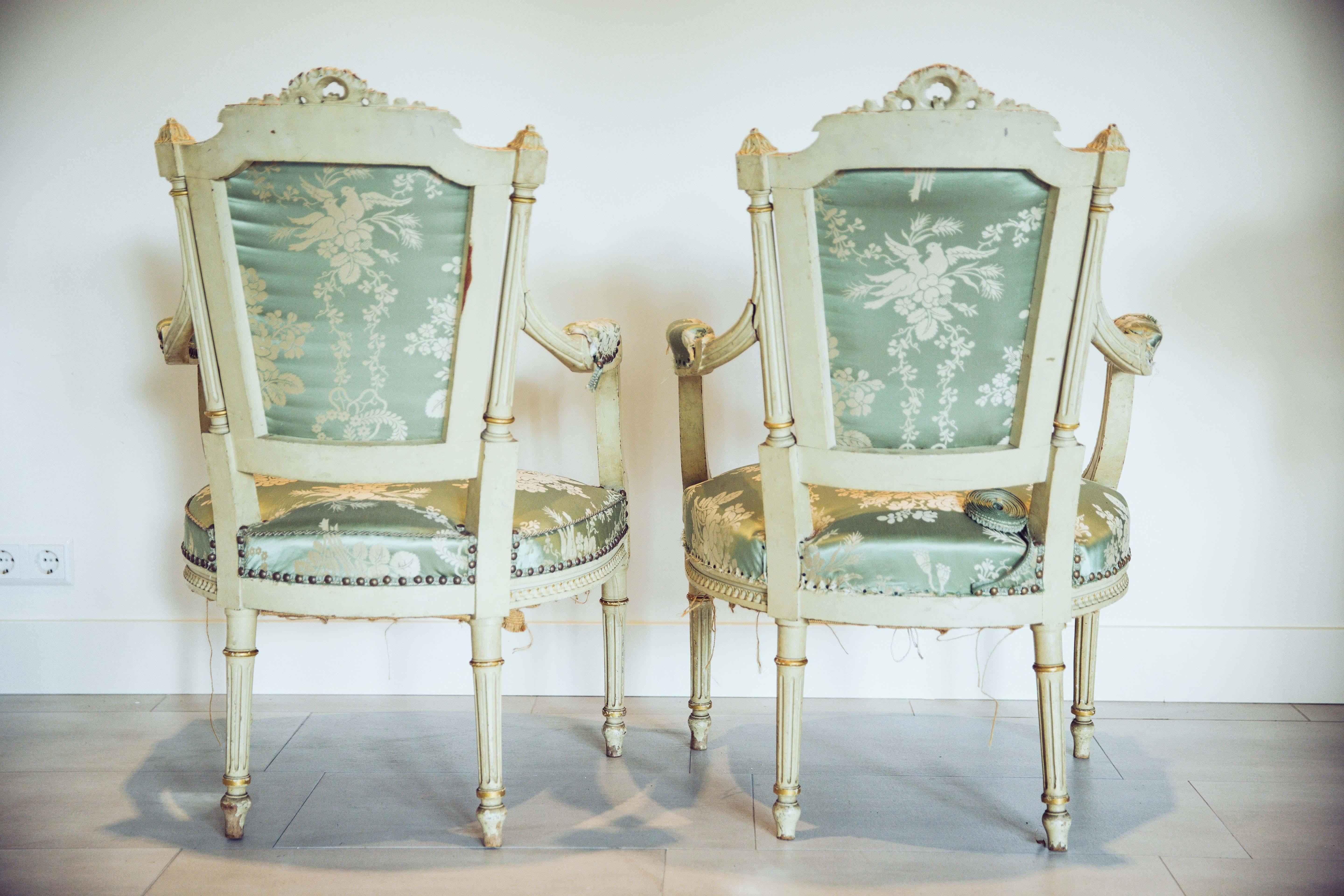 19th Century Pair of Painted Louis XVI Style Open Arm Fauteuils In Good Condition For Sale In Amsterdam, NL